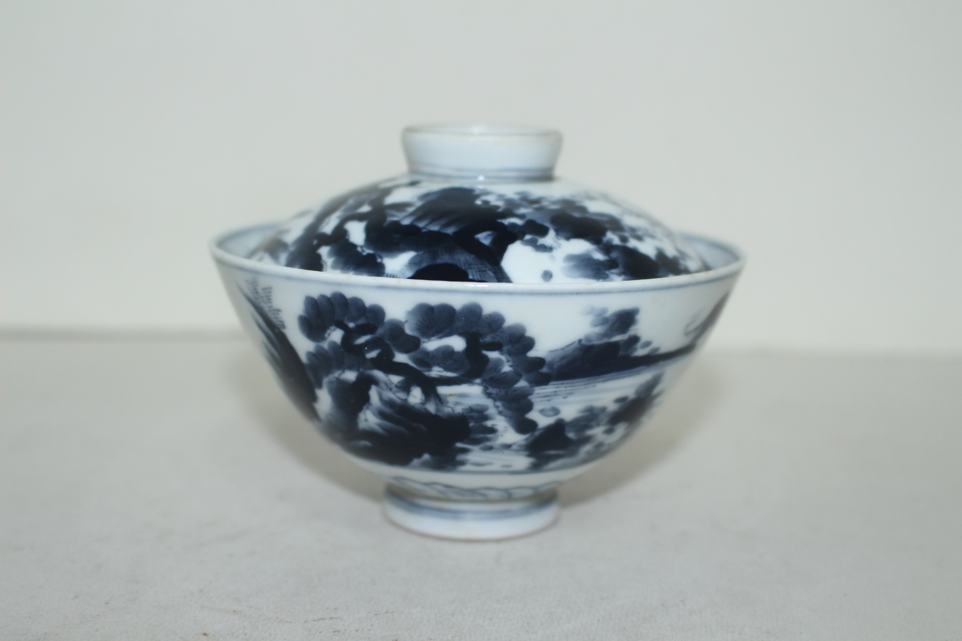 100년이상된 이마리 청화백자산수문 개완