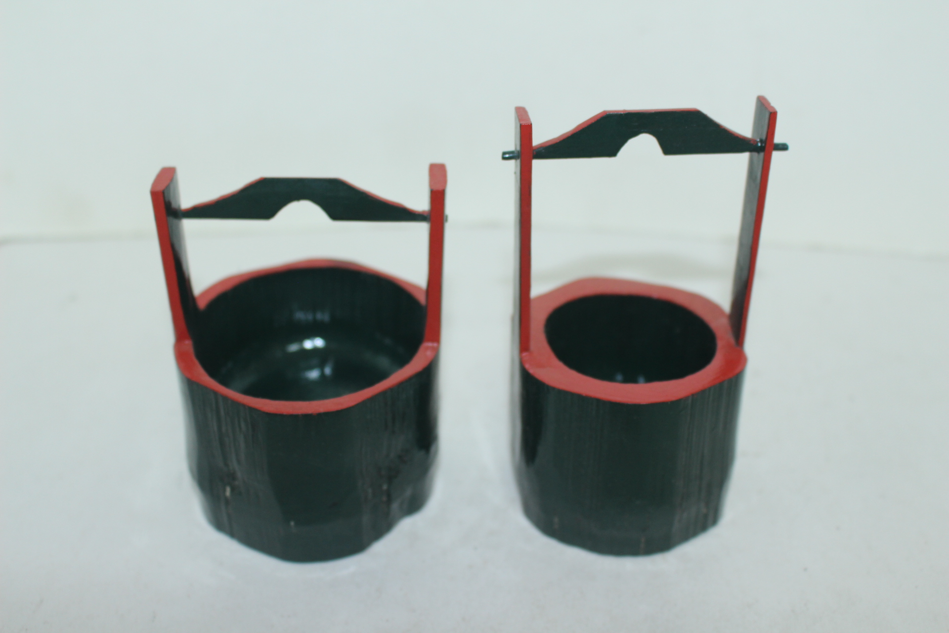 대나무에 채색이된 손잡이달린 완 2점