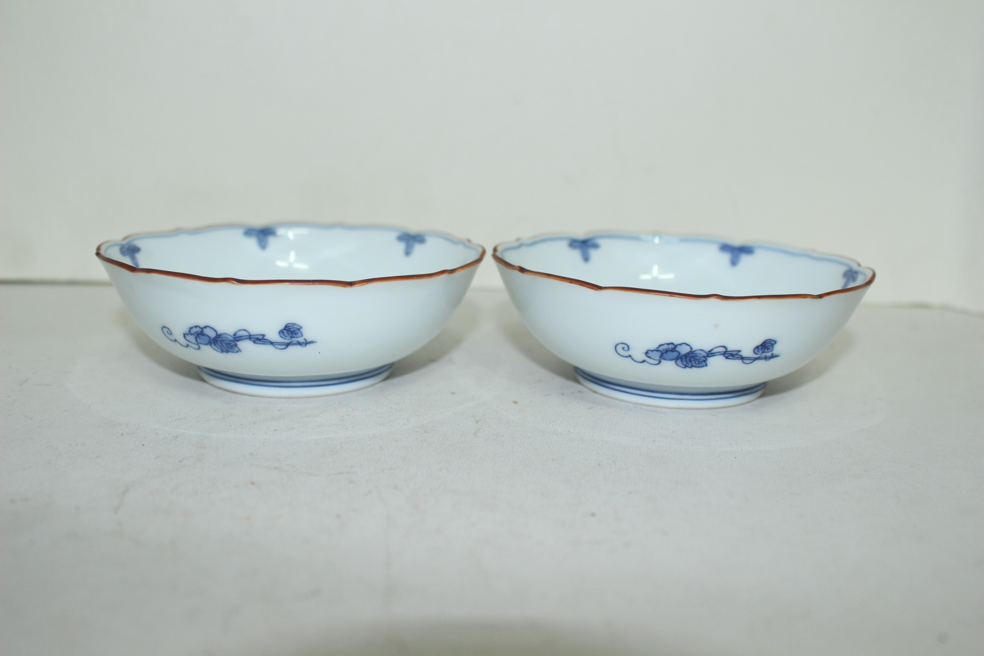 이마리 청화백자 화문화형완 2점