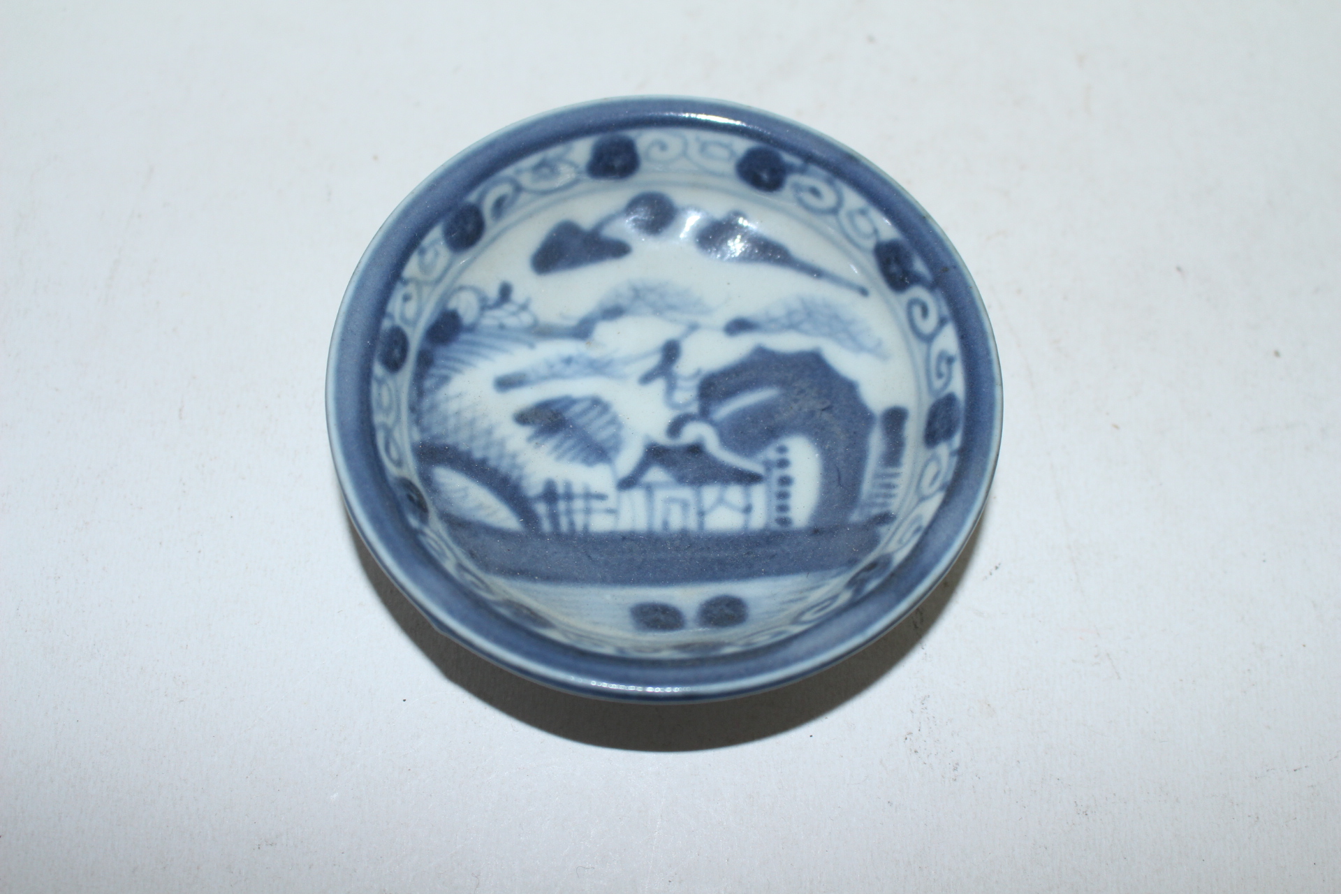 100년이상된 청화백자산수문 완 2점