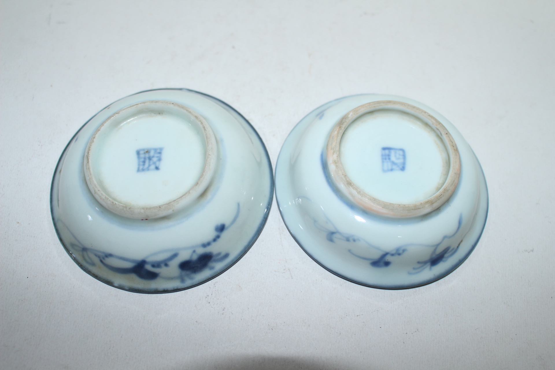 100년이상된 청화백자산수문 완 2점