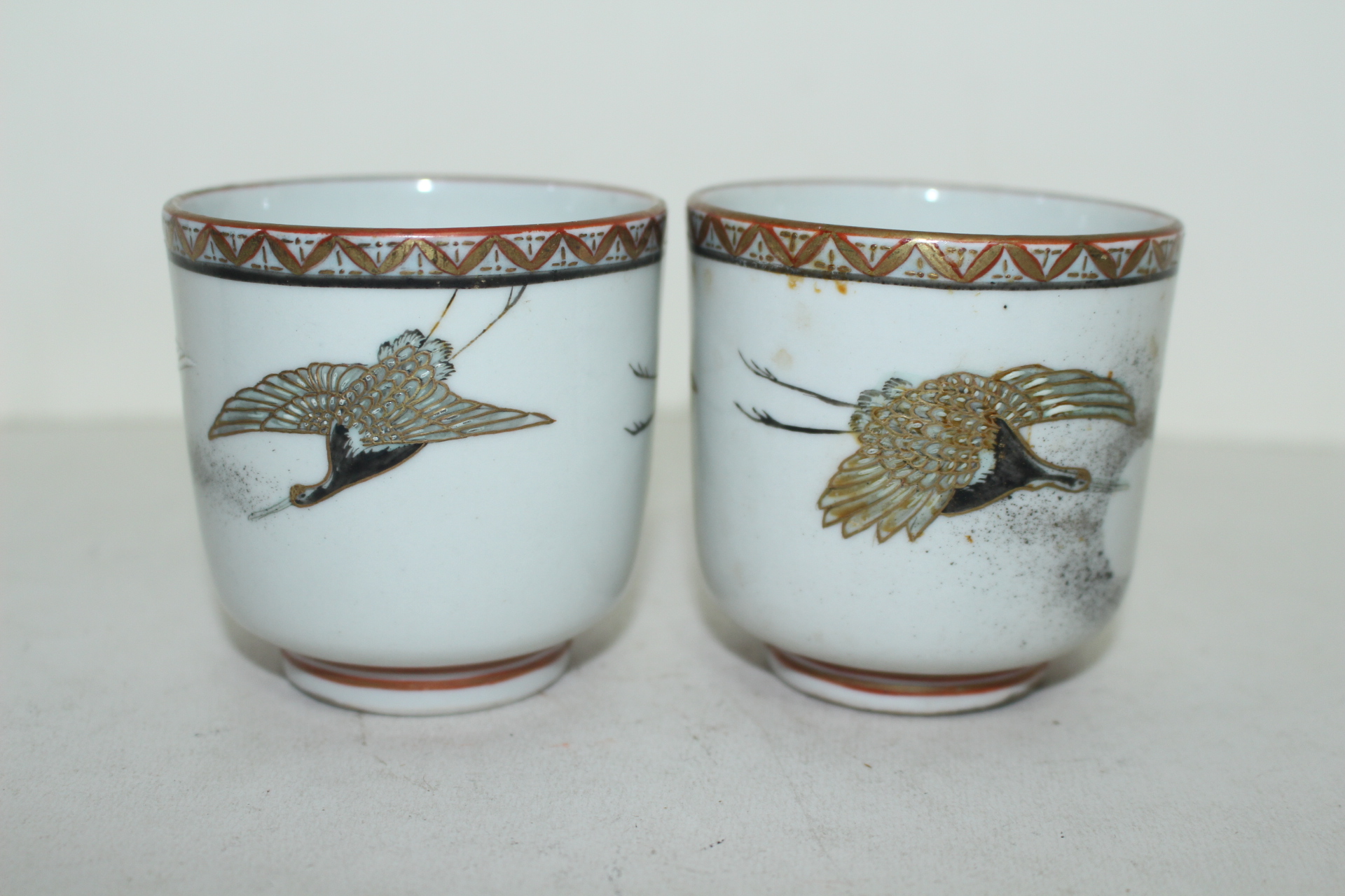 100년이상된 구다니 철화백자금채학문 잔2점