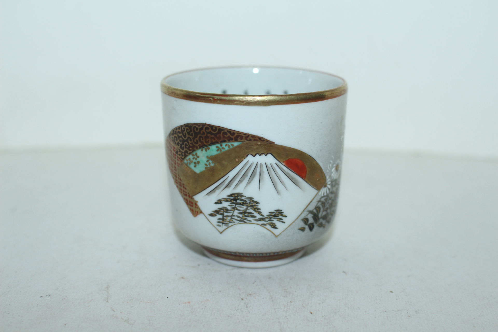 100년이상된 구다니 철화백자토끼문 잔