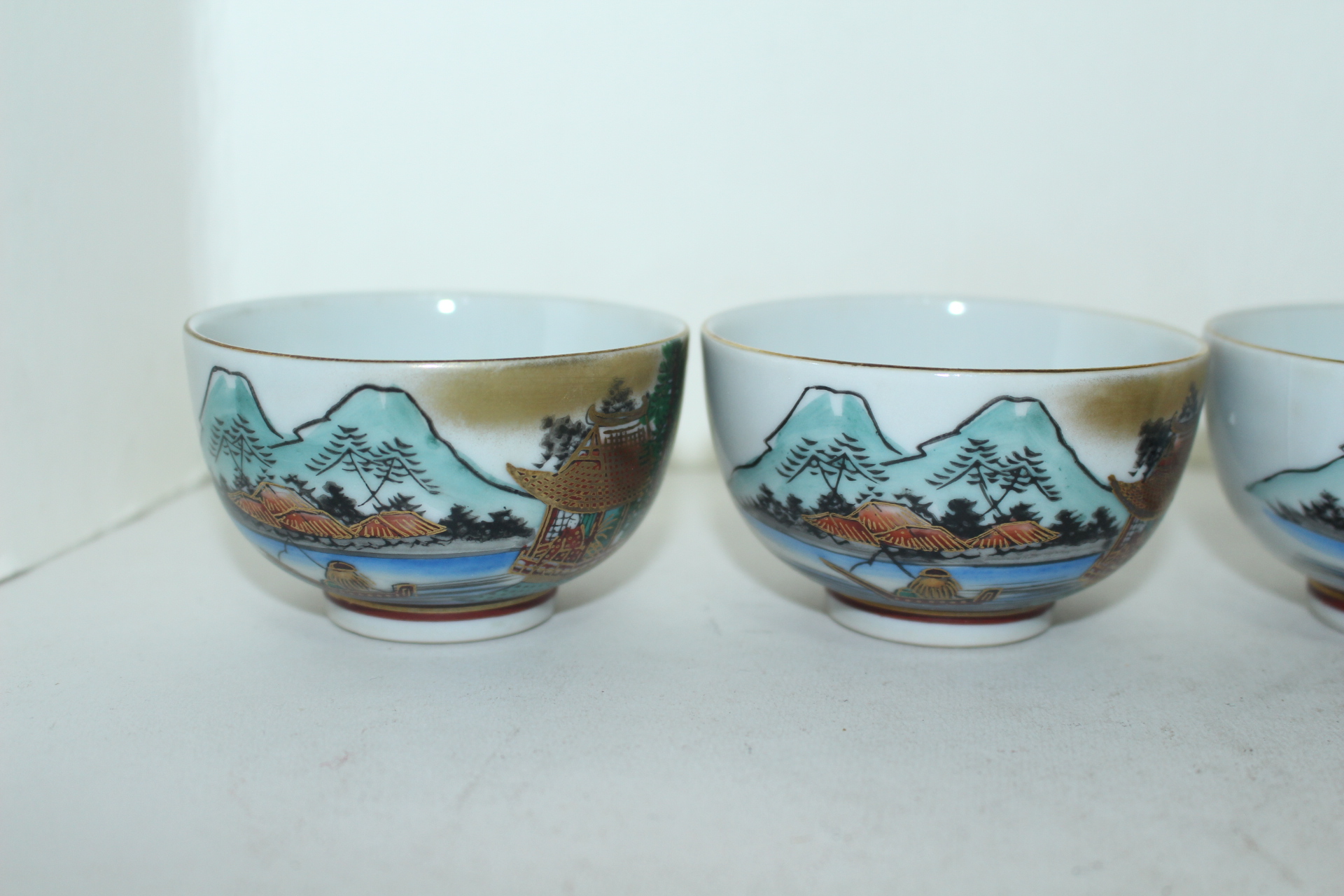 연대가좋은 구다니 청화백자진사금채산수문 잔 5점