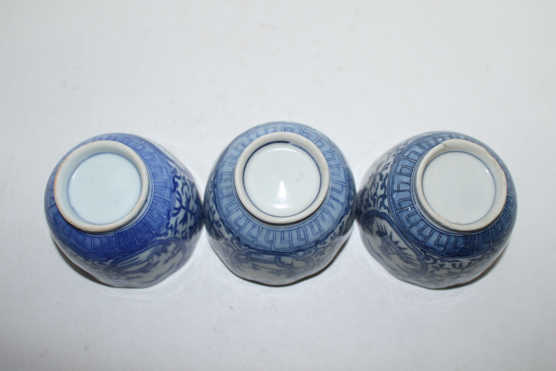 연대가좋은 청화백자산수마문 화형잔 3점