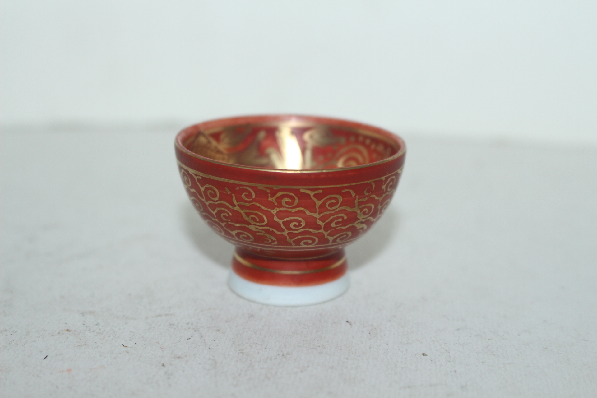 구다니 영락(永樂) 진사백자금채어문 잔