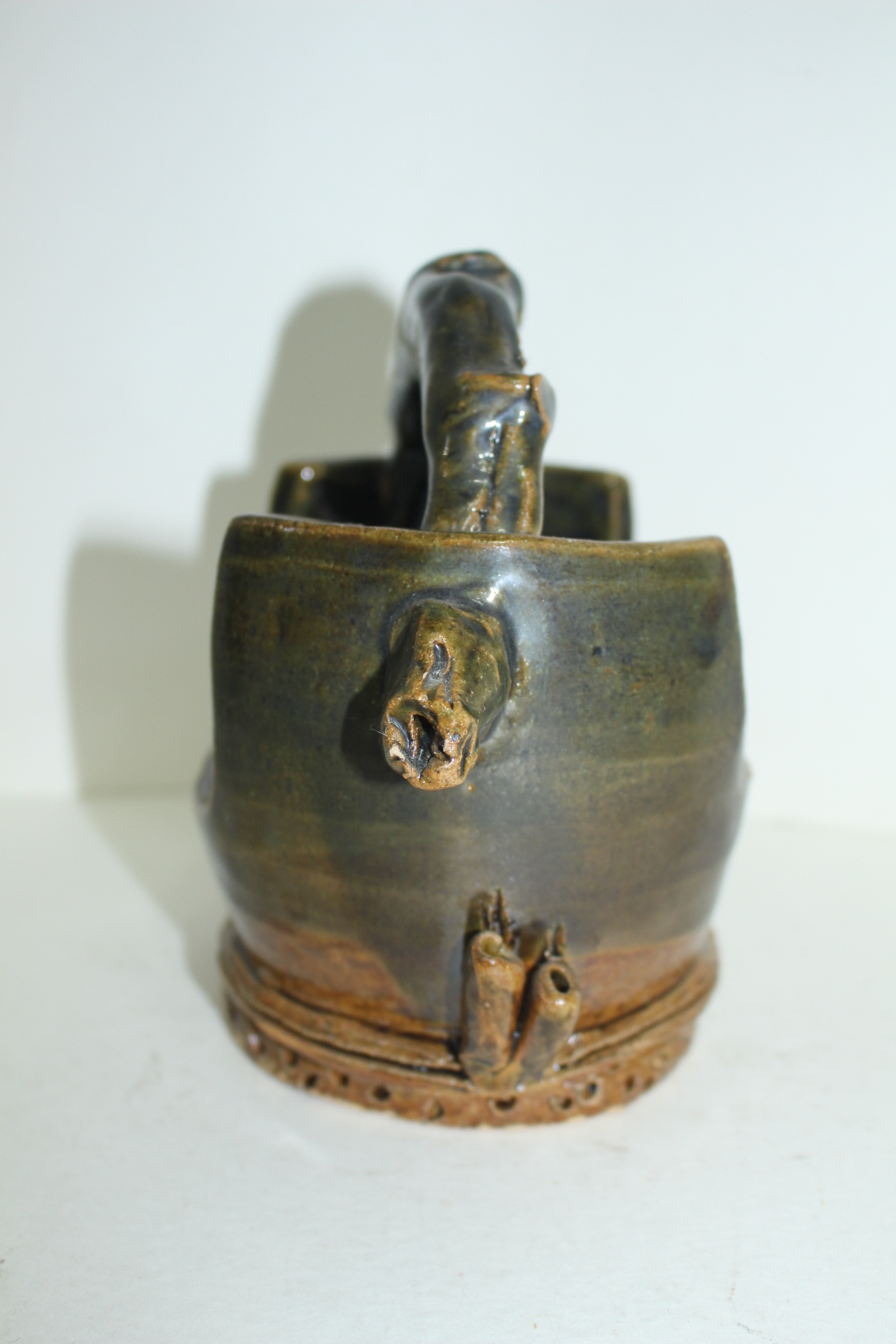 청자 나무모양의 두레박 화병