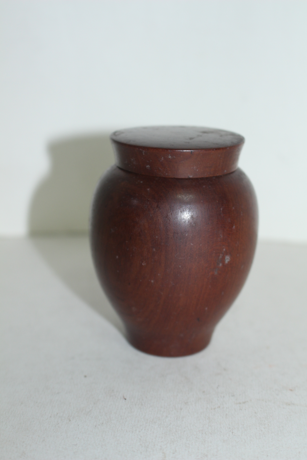 원목나무로된 말차통