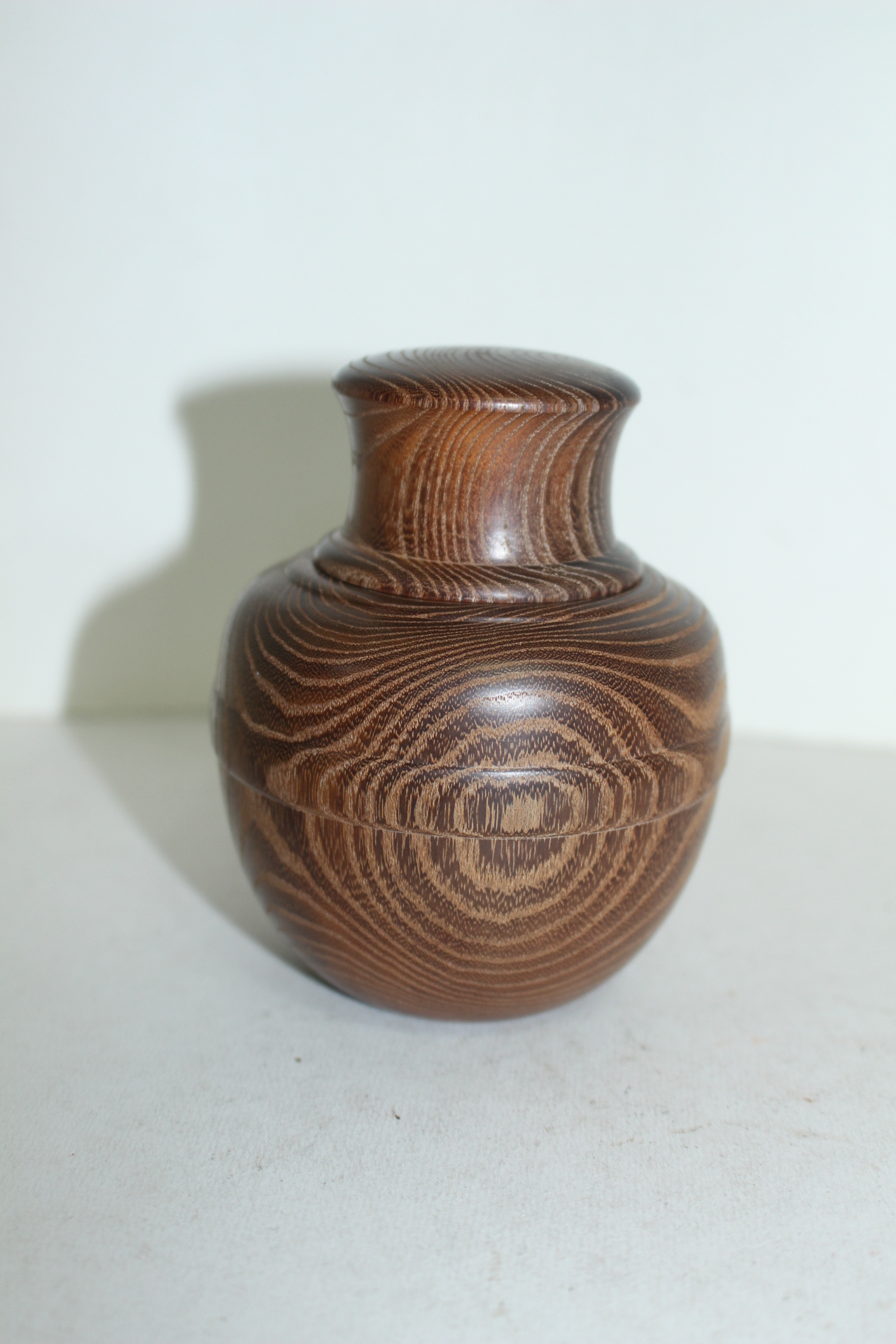 명품-원목나무로된 말차통