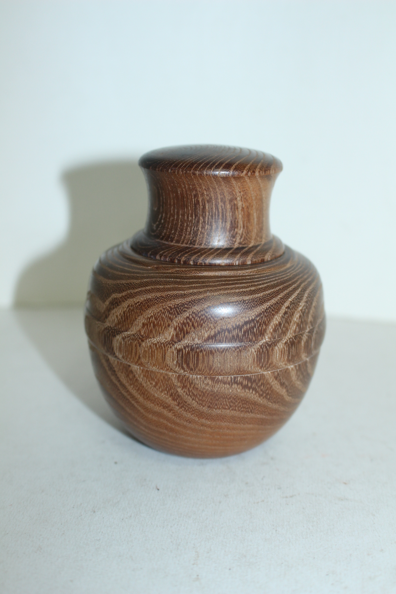 명품-원목나무로된 말차통