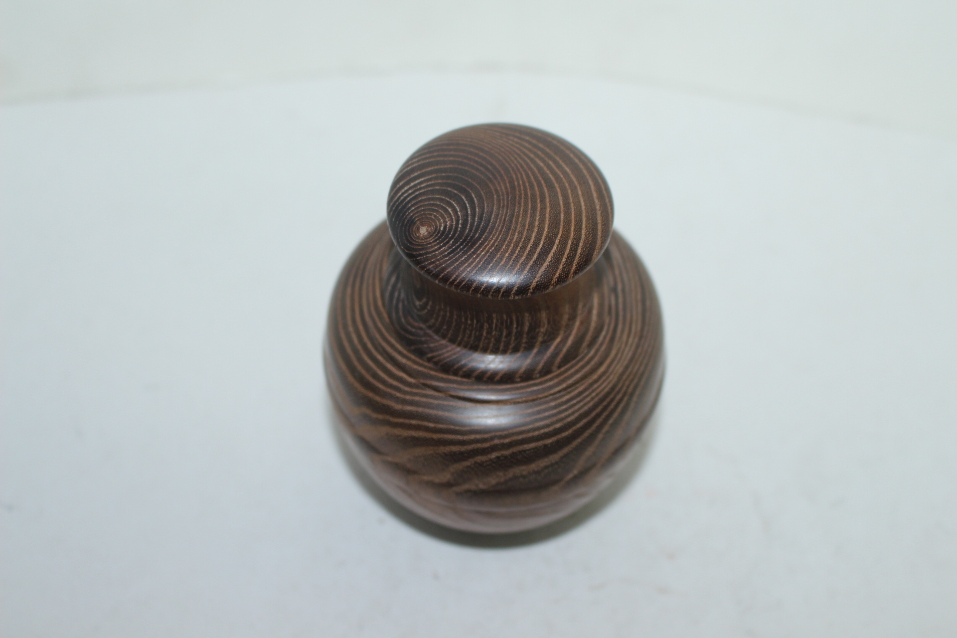 명품-원목나무로된 말차통