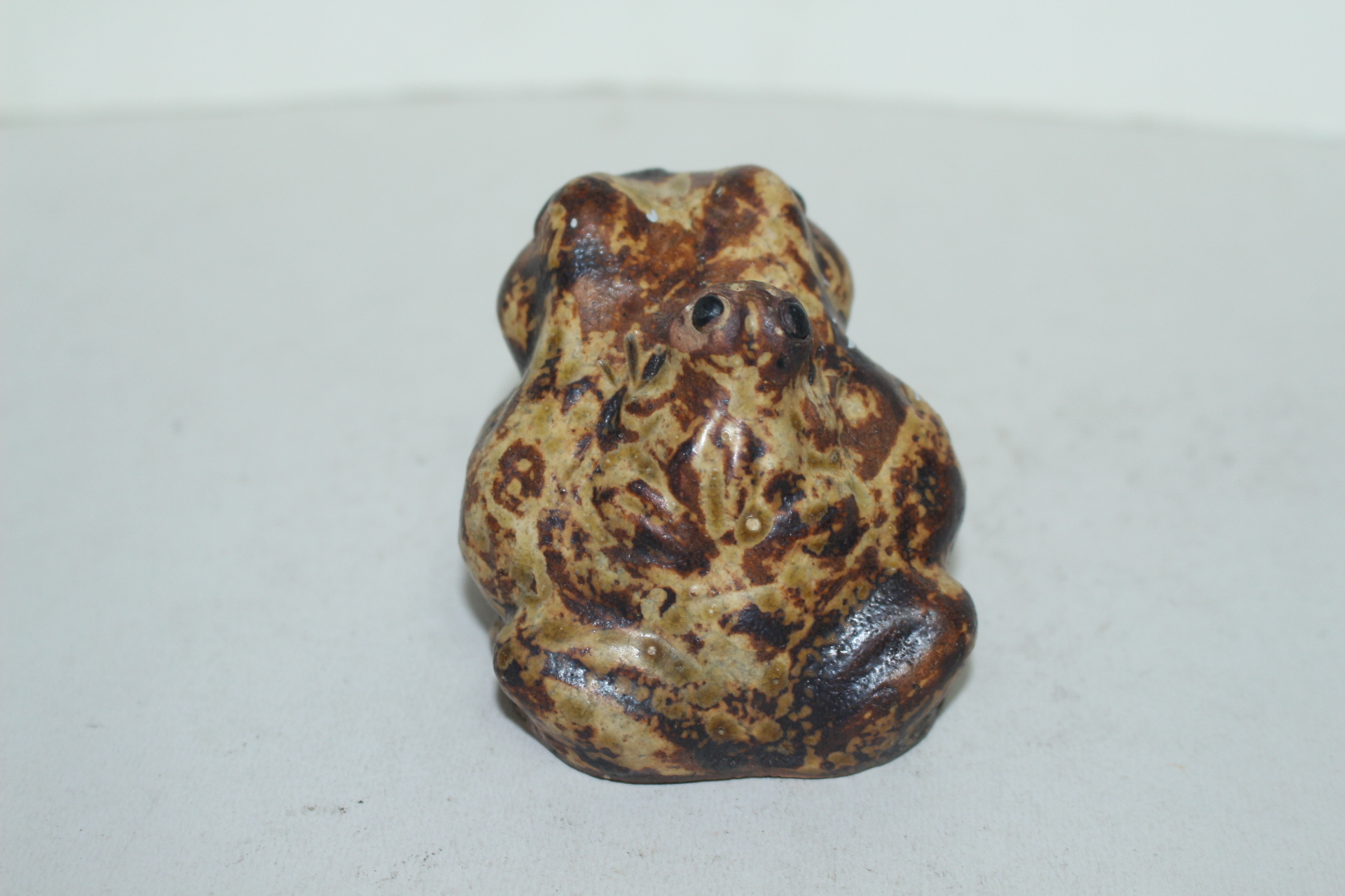 청자도자기 두꺼비 조각상