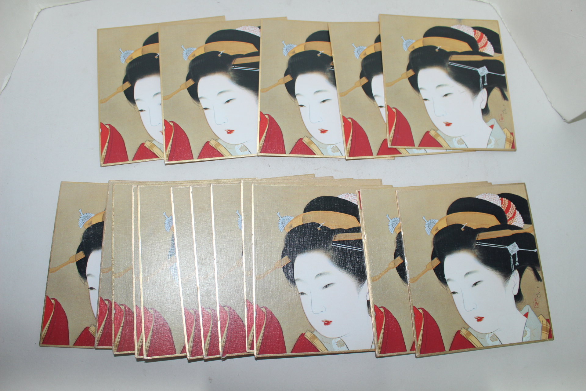 여인얼굴그림이 있는 스케시판 18장