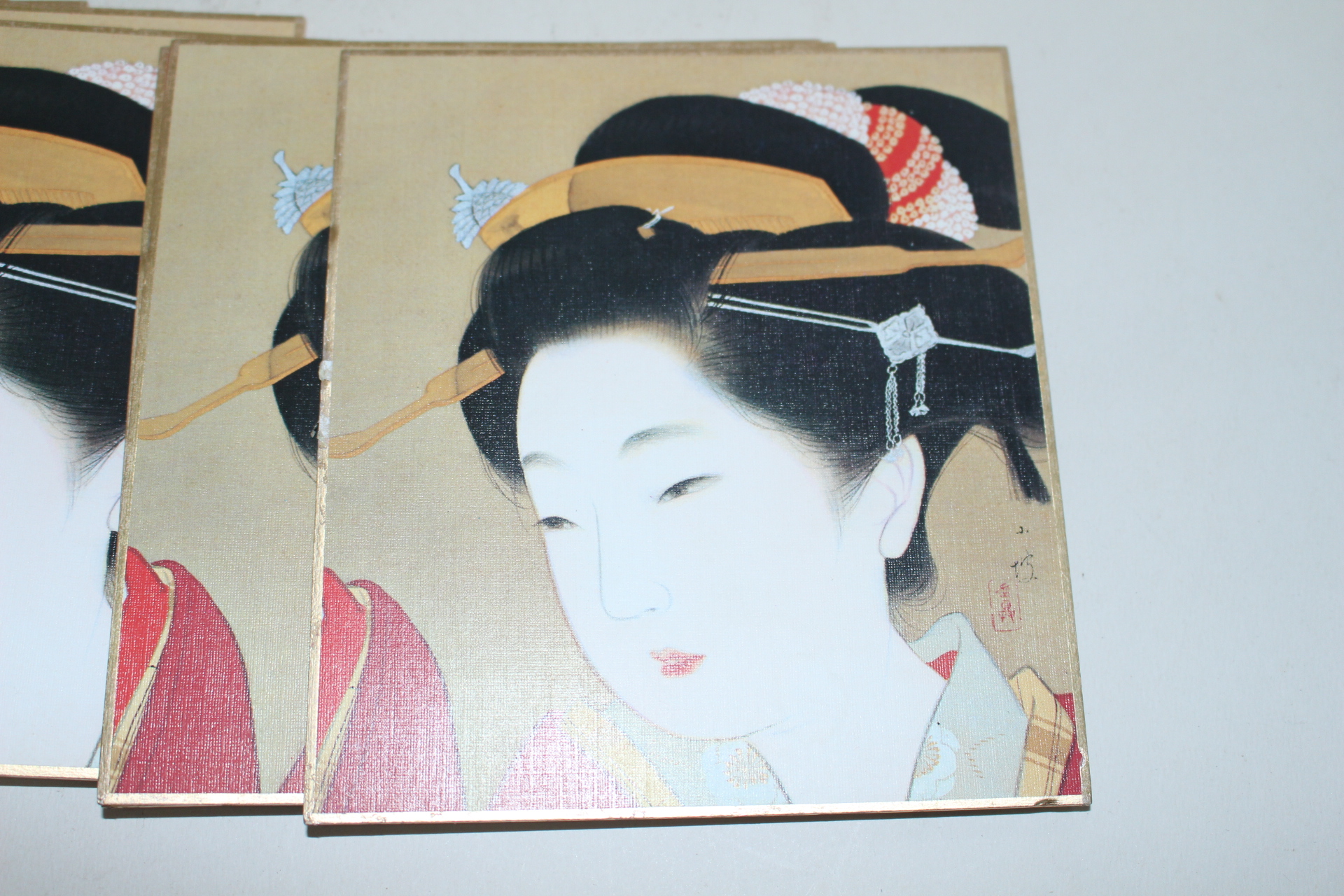 여인얼굴그림이 있는 스케시판 18장