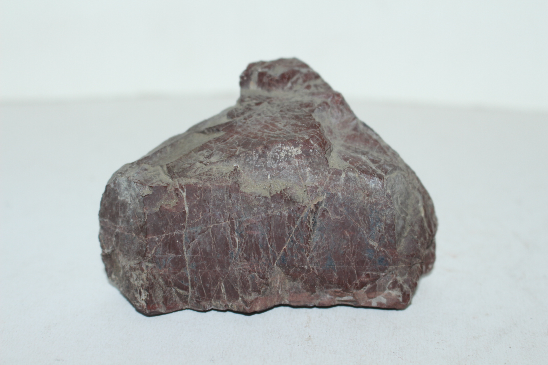 아키노석 붉은돌 원석