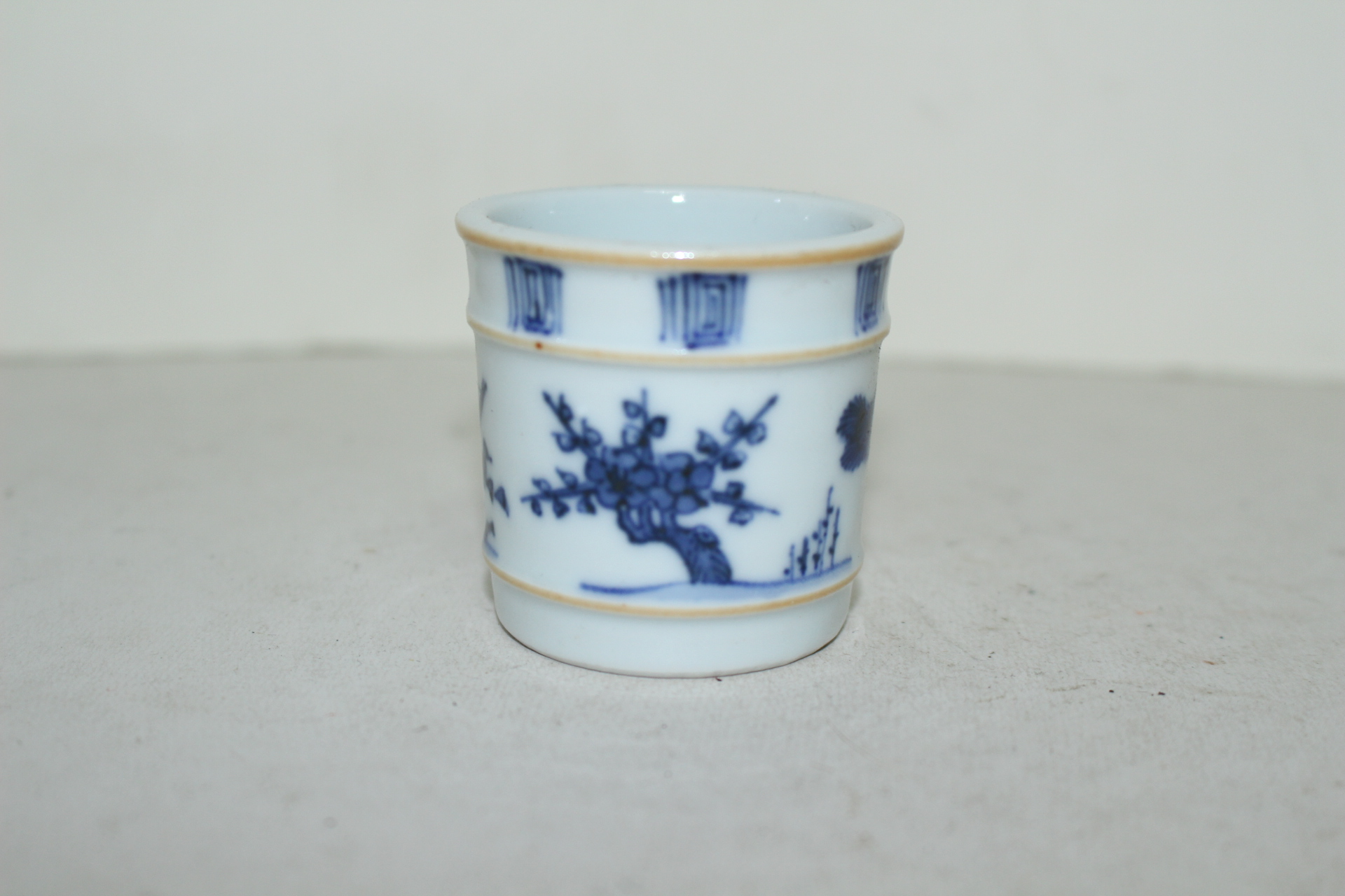 명품-연대가좋은 죽천(竹泉)작 청화백자초화문 잔