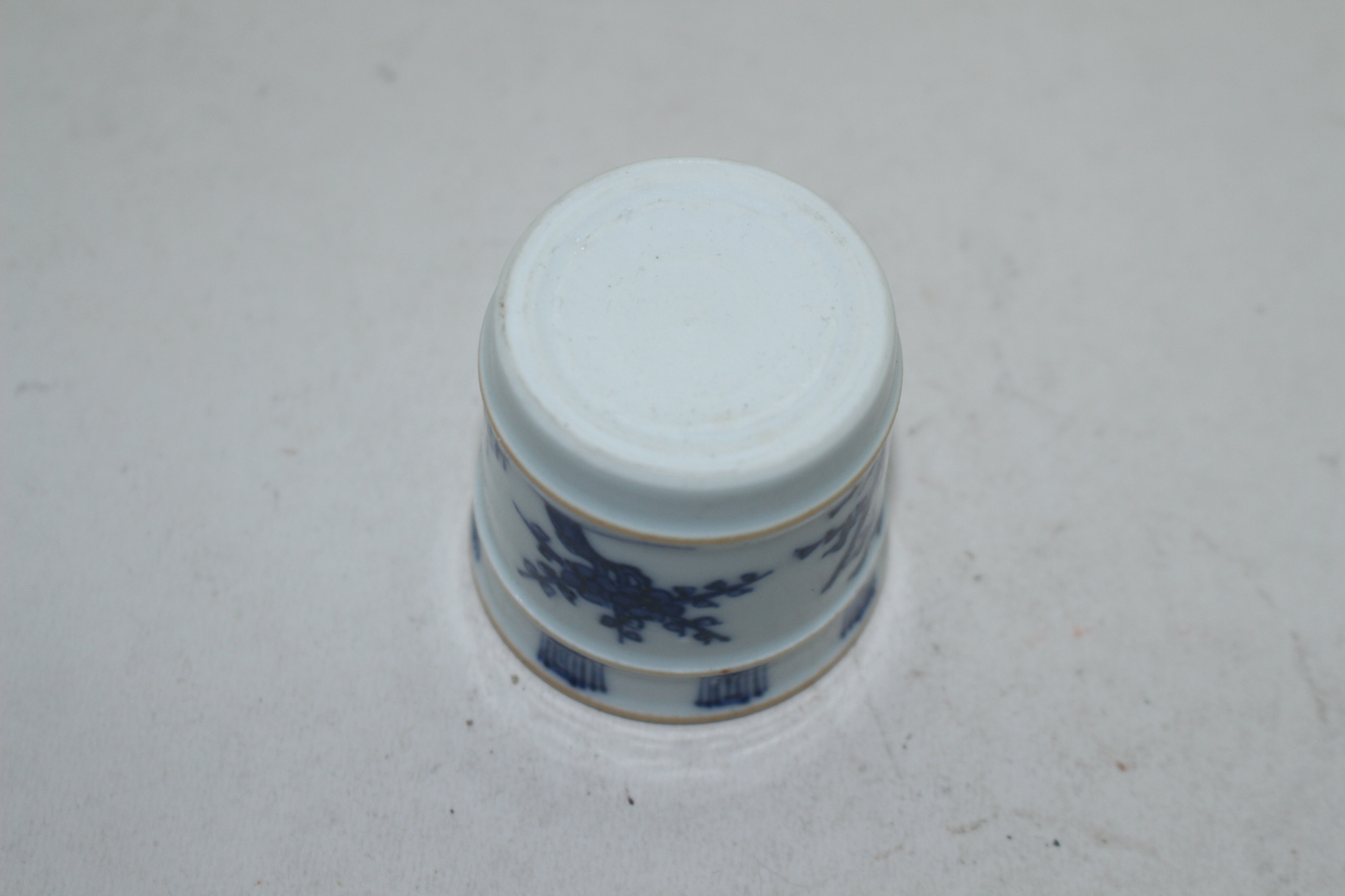 명품-연대가좋은 죽천(竹泉)작 청화백자초화문 잔