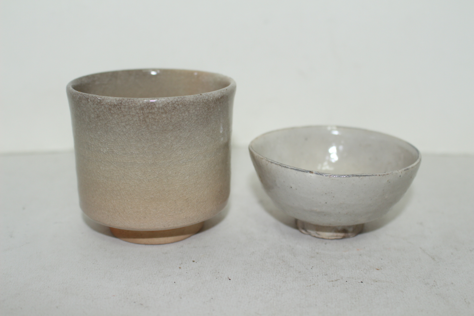 연대가좋은 청자 잔 2점