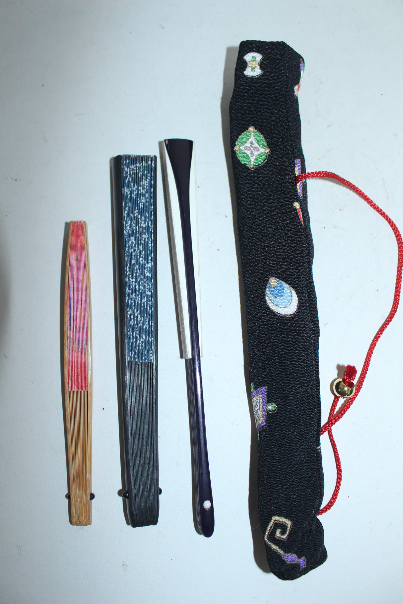 대나무로된 부채 3점