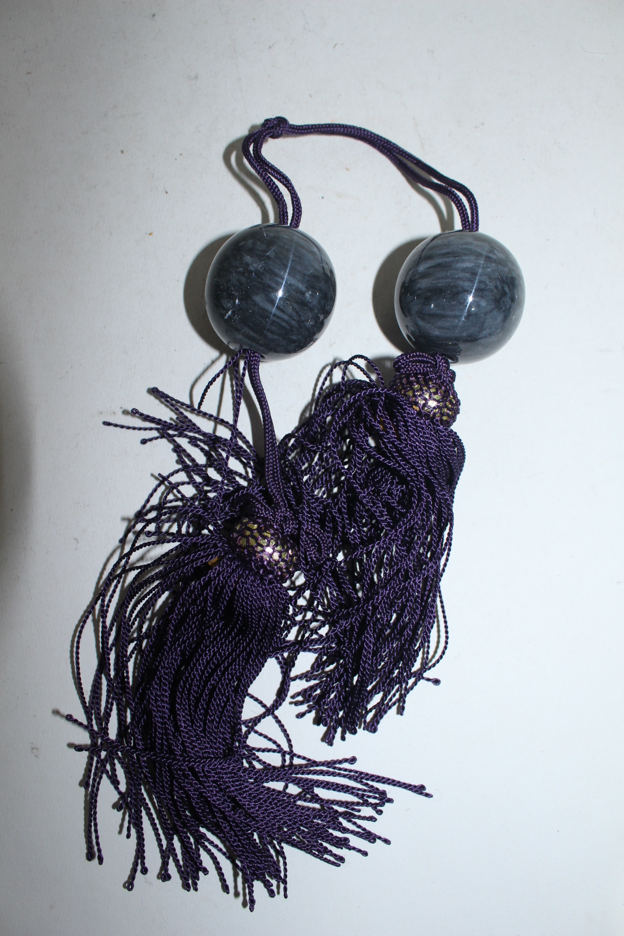 문양이 좋은 대리석계열의 돌로된 추(풍진) 1쌍