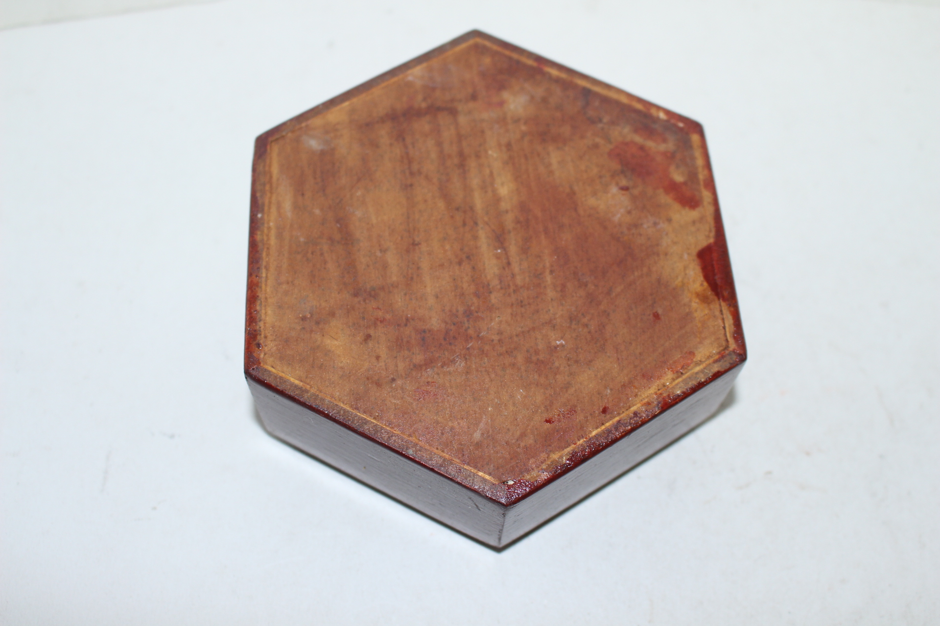 나무로된 육각화대(지판)