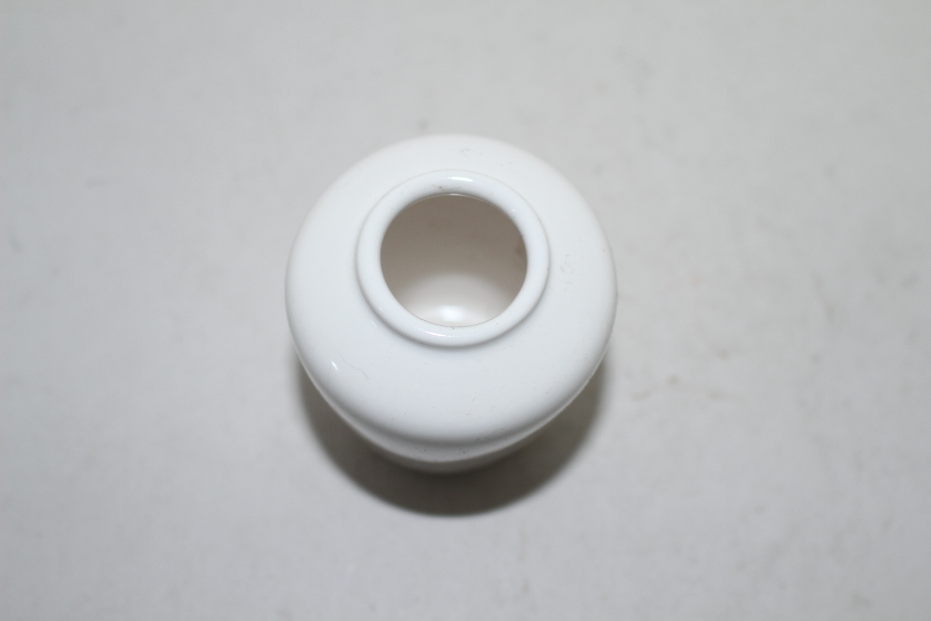 연대가좋은 백자 소호