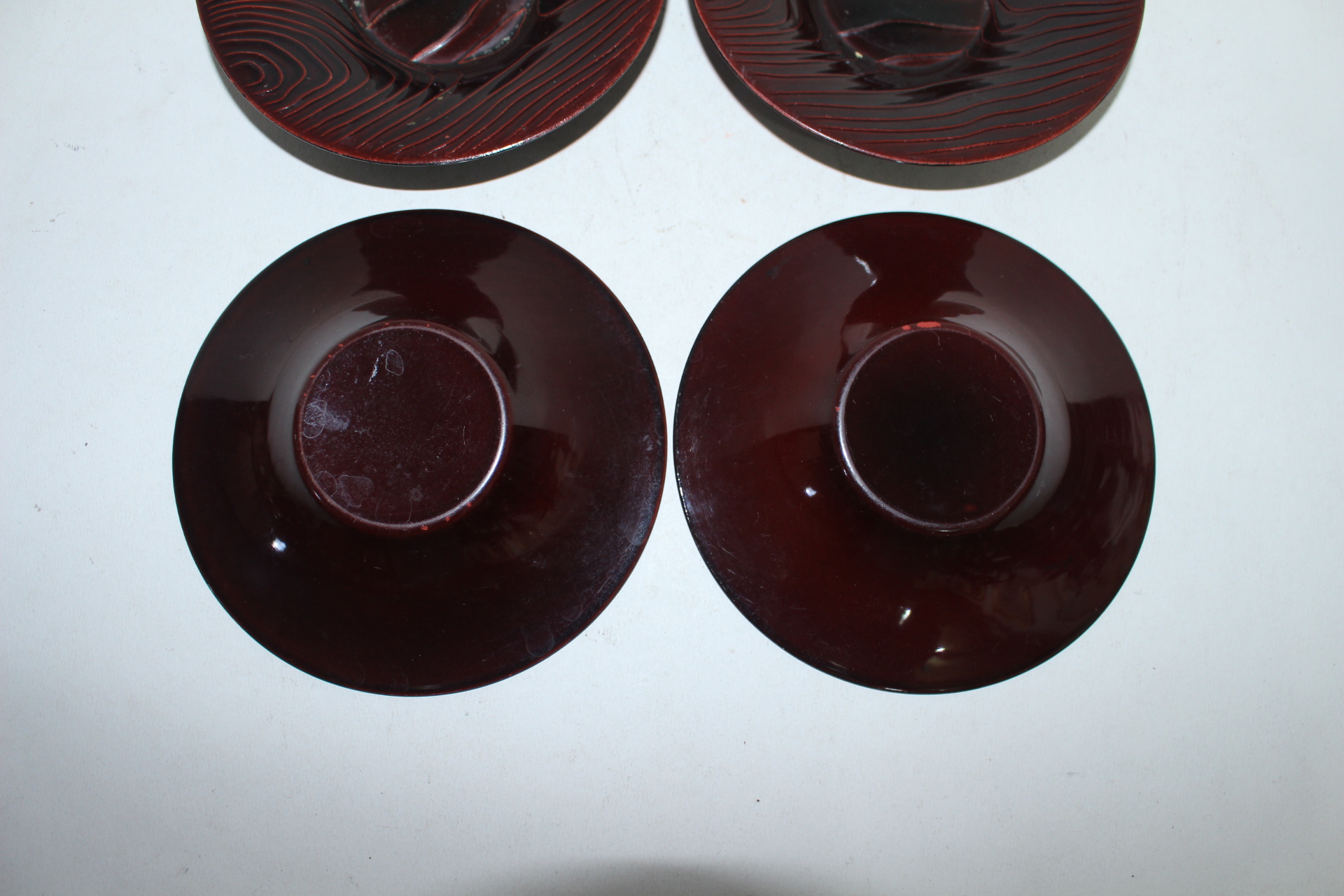 나무에 칠이된 차탁 4점