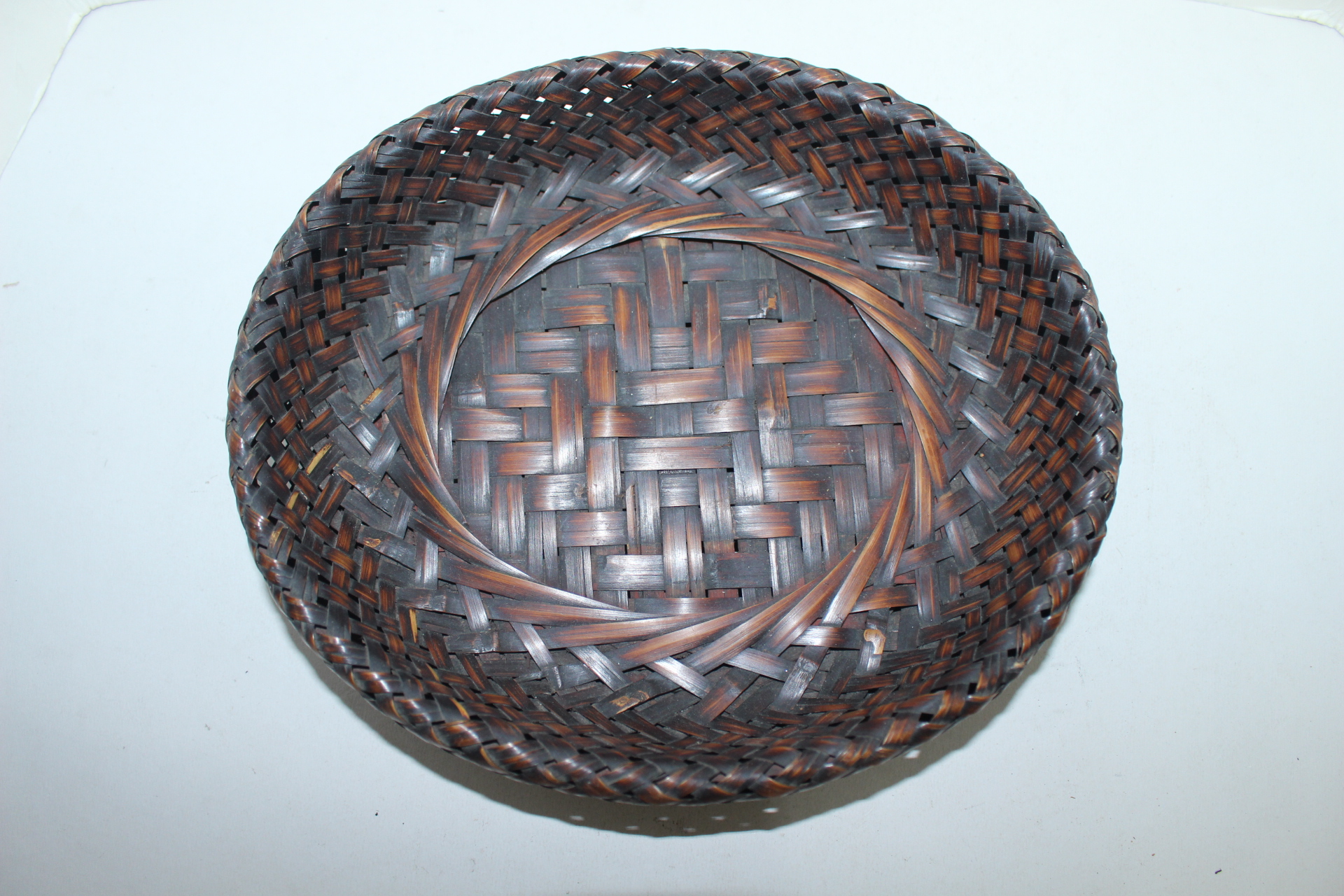 땟물이 좋은 대나무로된 바구니