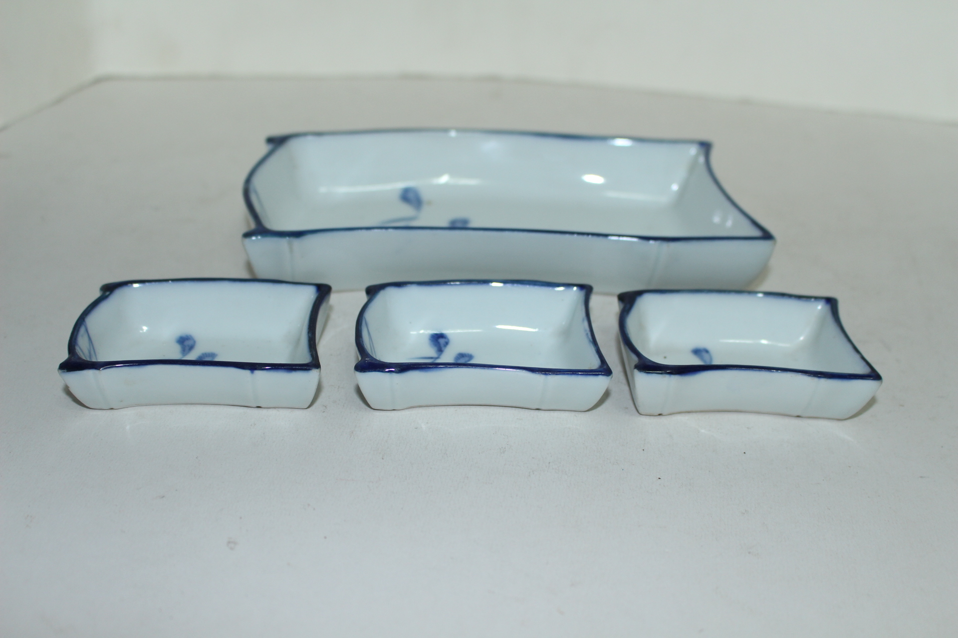 이마리 청화백자 초화문 완 4점셋트