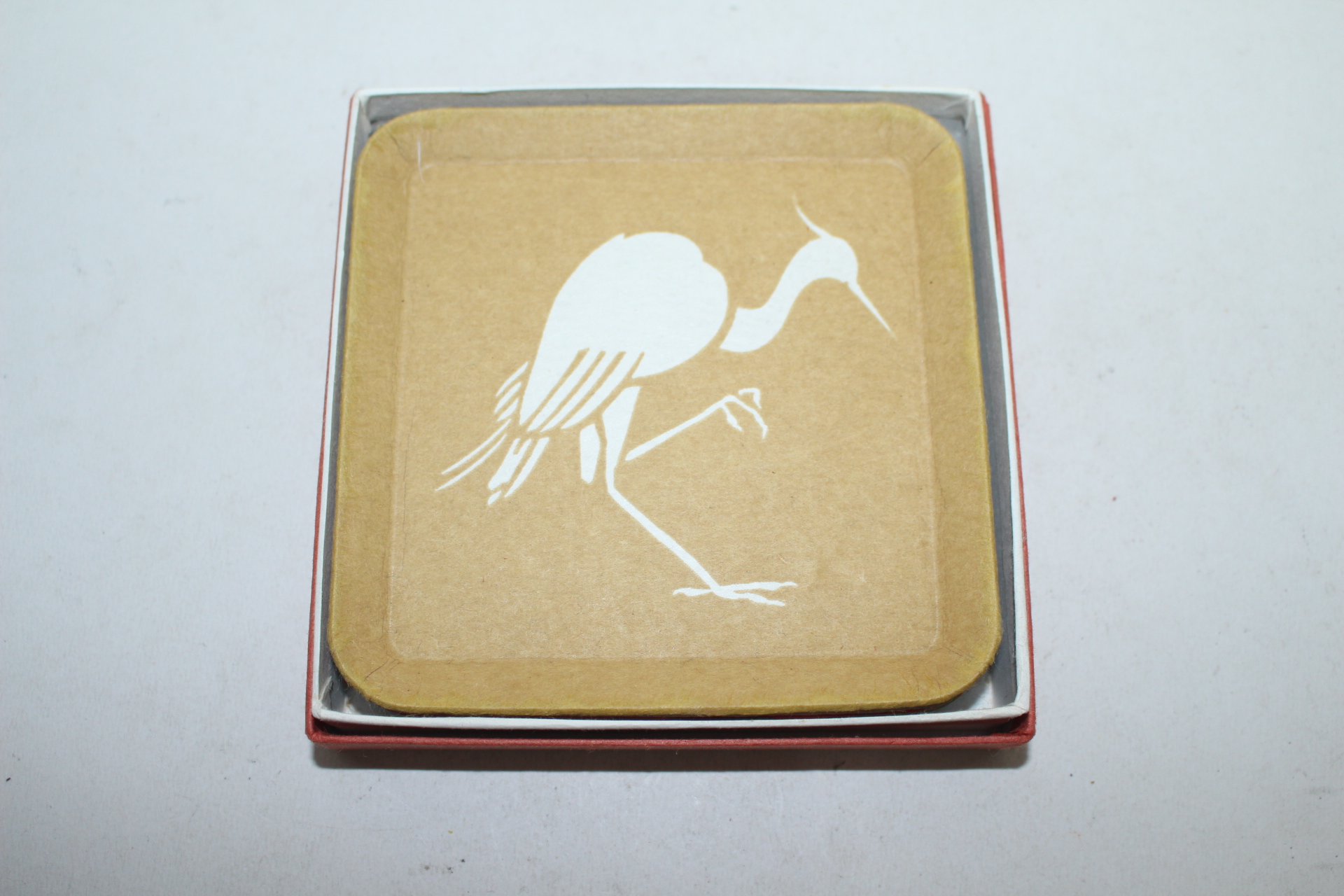 종이에 학그림이 있는 차반 5점