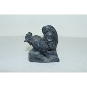 검은돌 오석을 조각한 닭 조각상