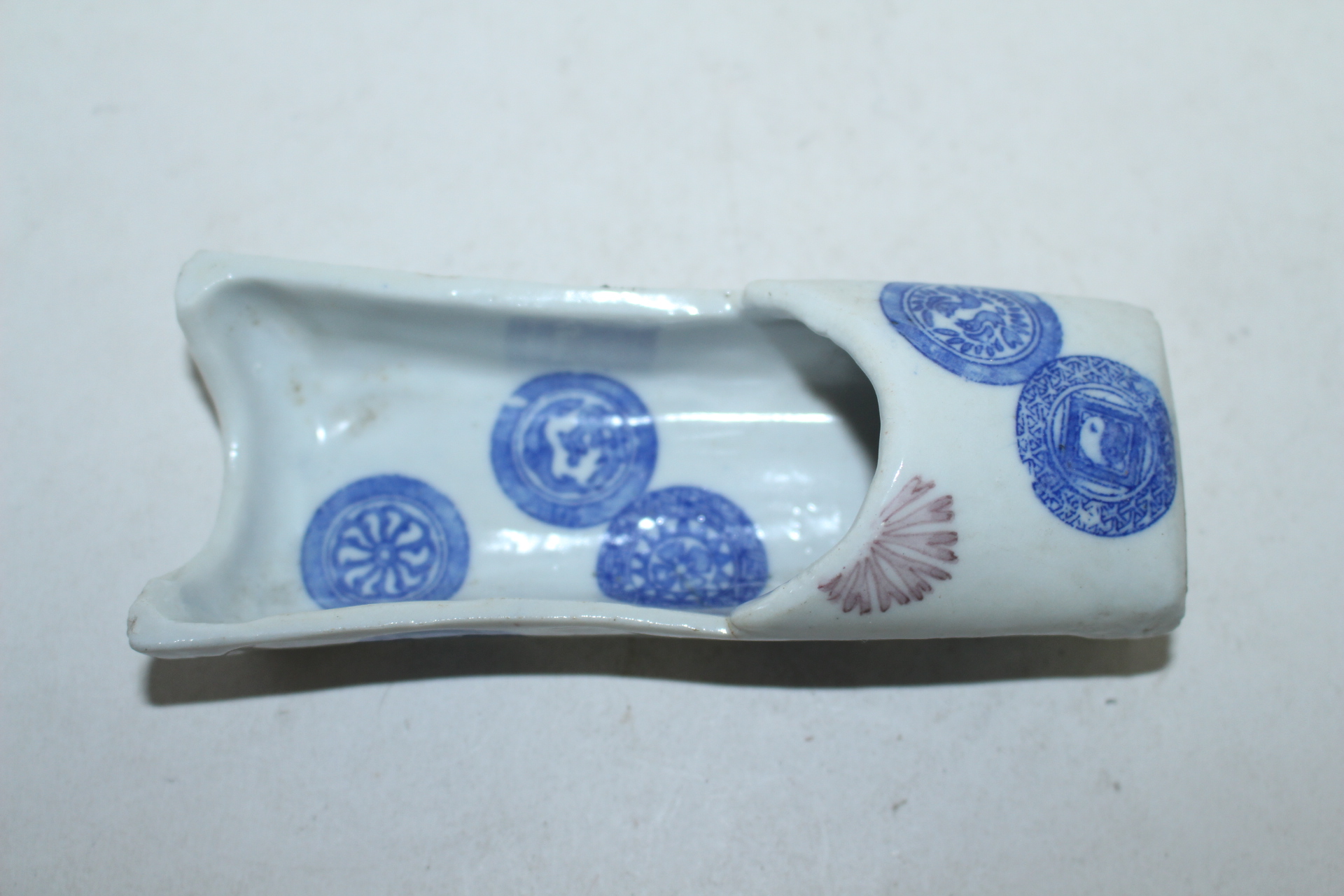 외사기 연대의 청화백자 화문 완