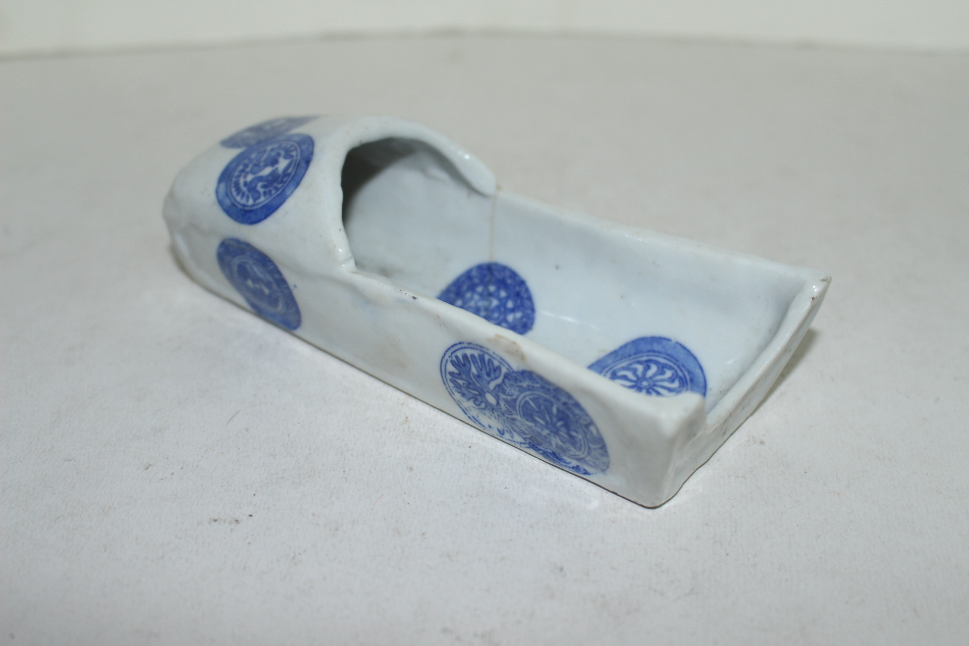 외사기 연대의 청화백자 화문 완