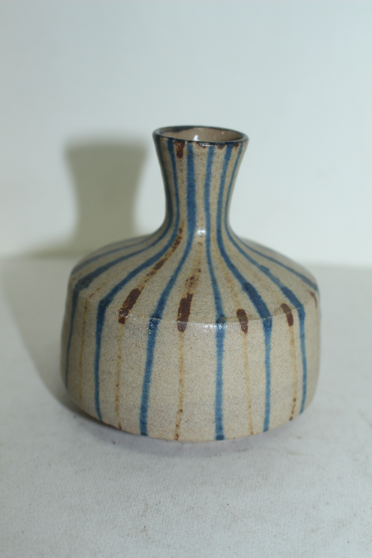 청자 청록줄문 소호