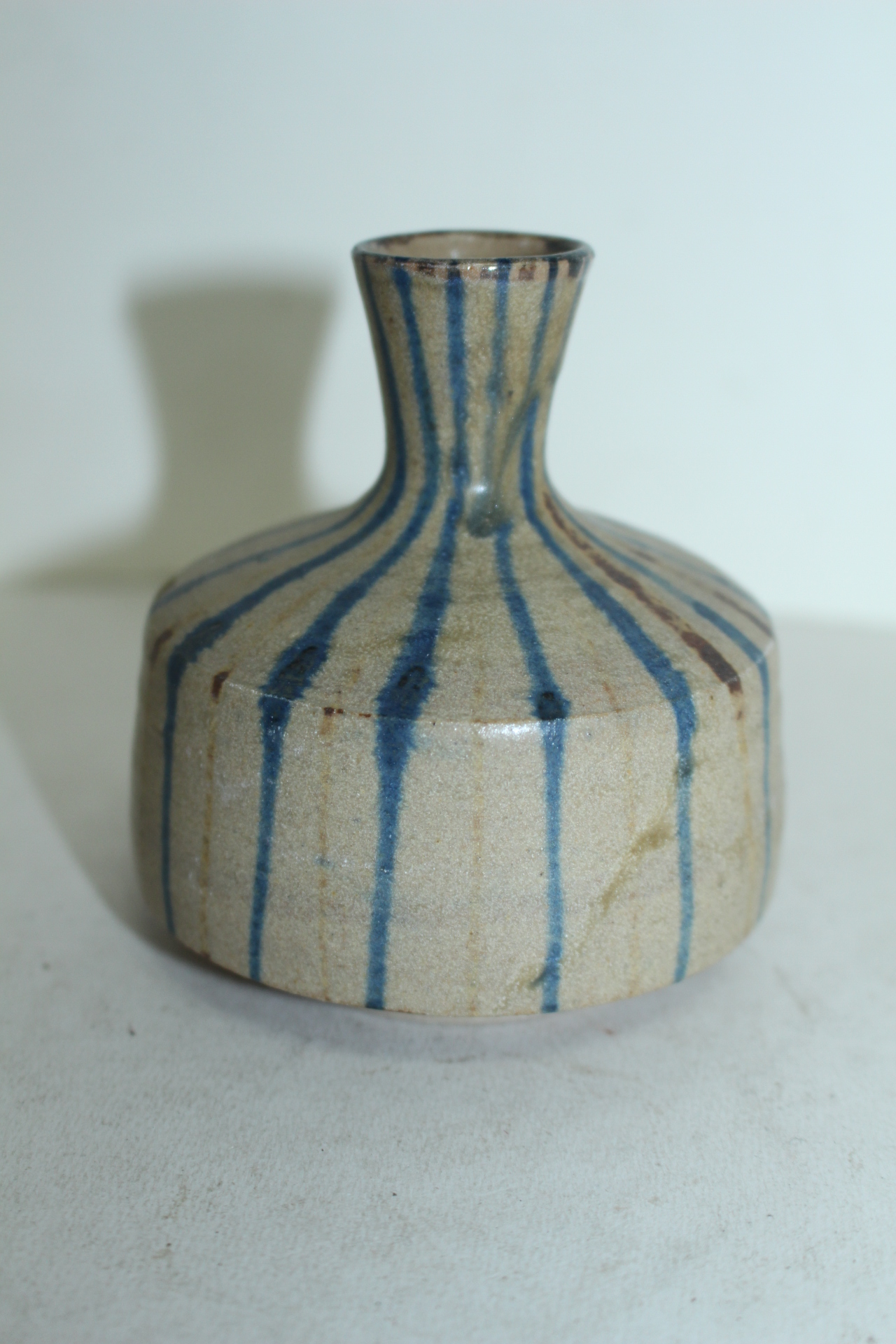 청자 청록줄문 소호