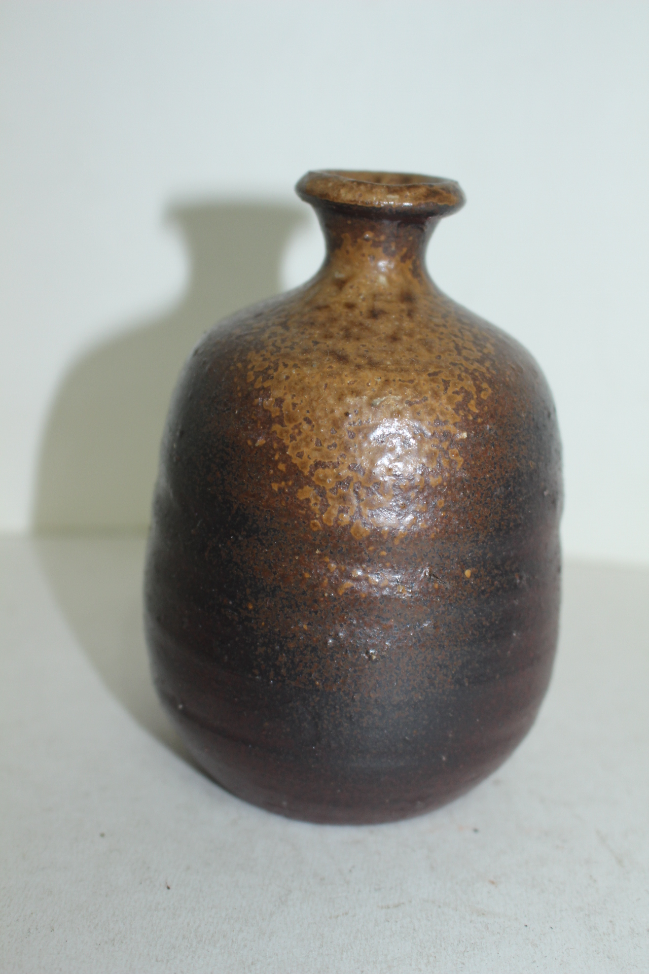 연대가좋은 시가라끼 청자 주병