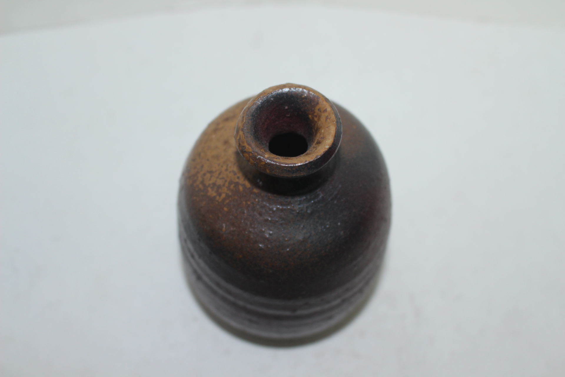 연대가좋은 시가라끼 청자 주병