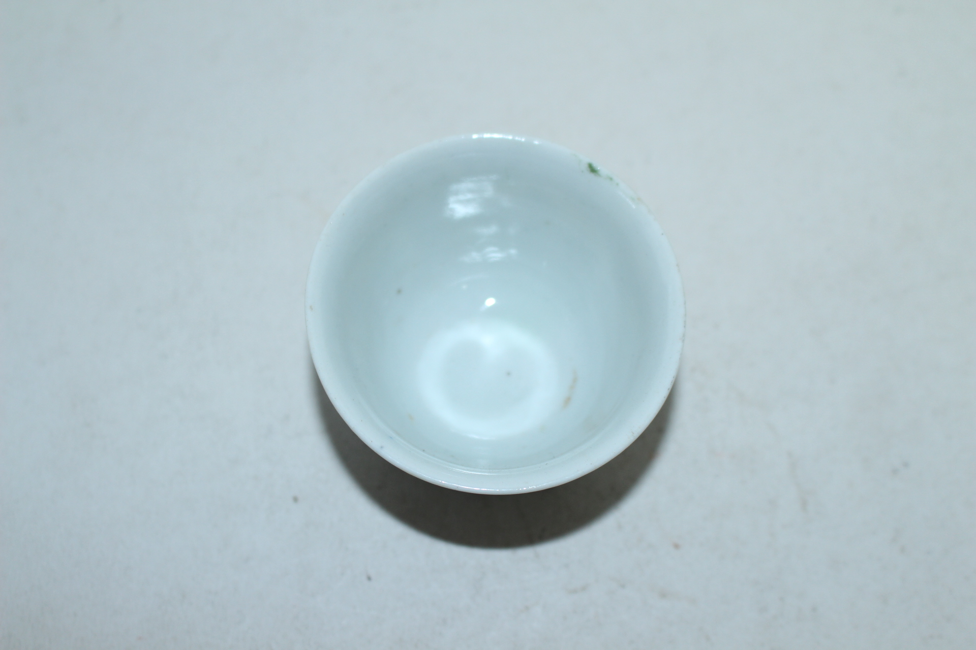 외사기연대의 청화백자화문 잔