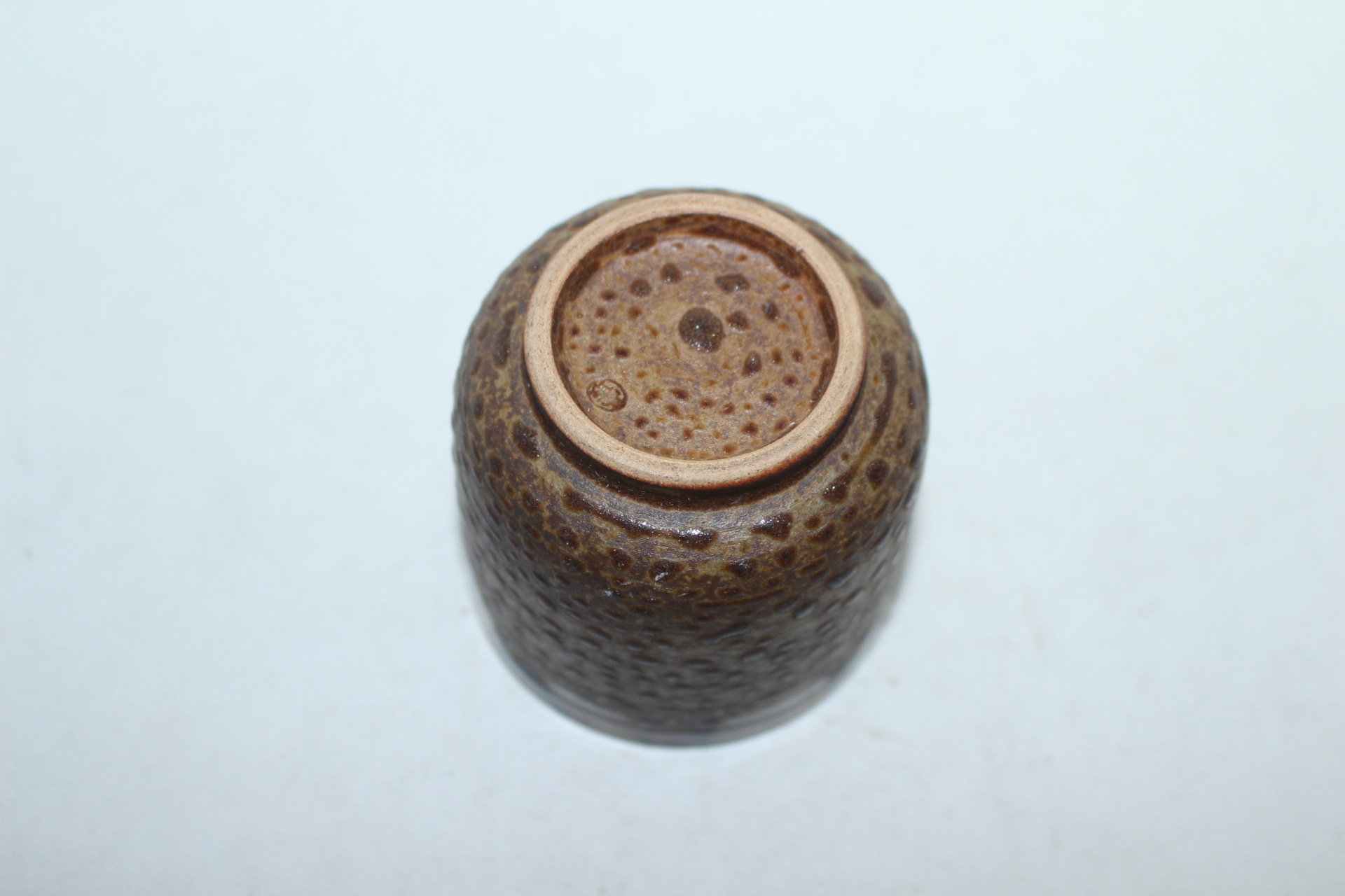 청자 철화유약흘림이 좋은 잔