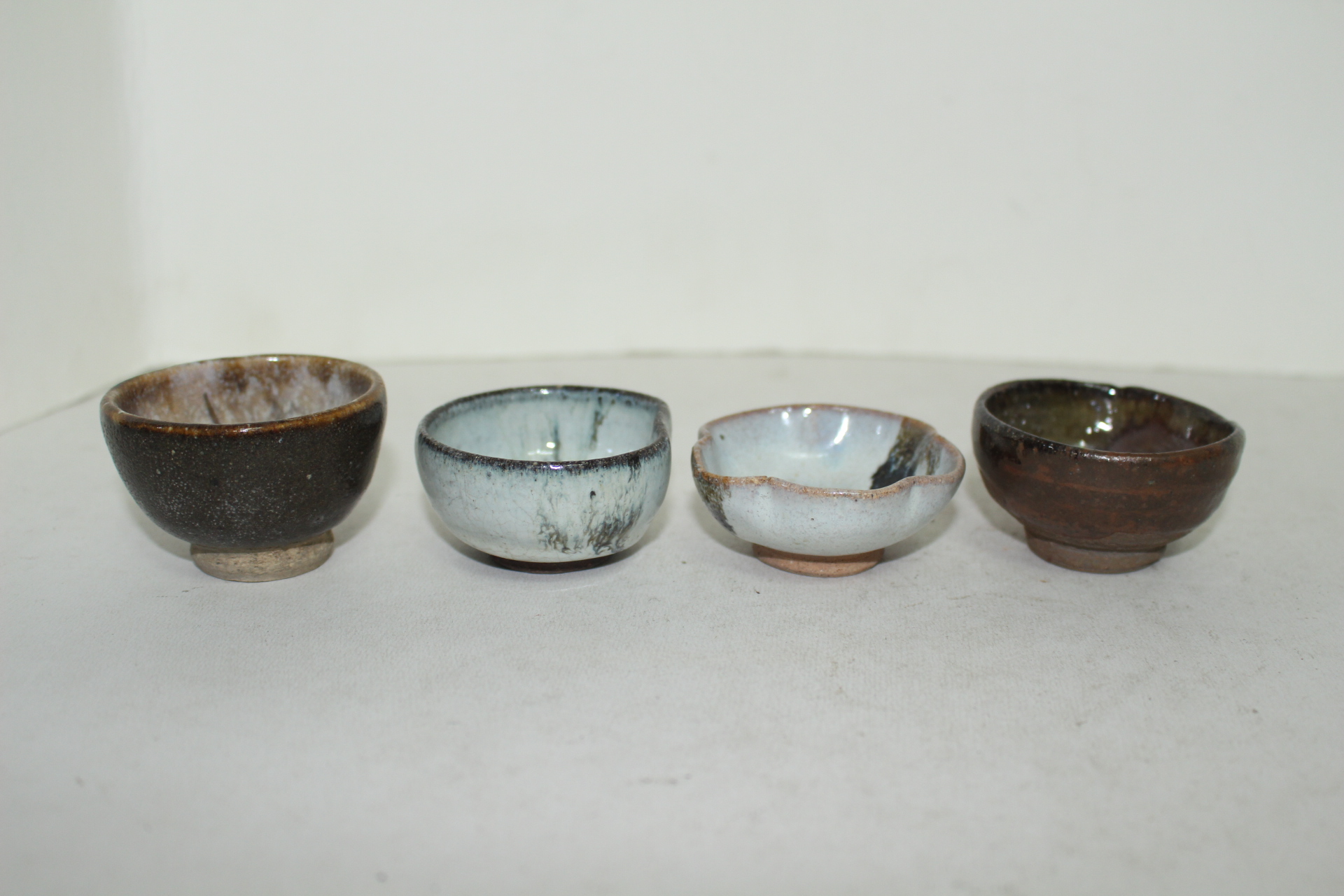 연대가좋은 청자 화형잔 4점