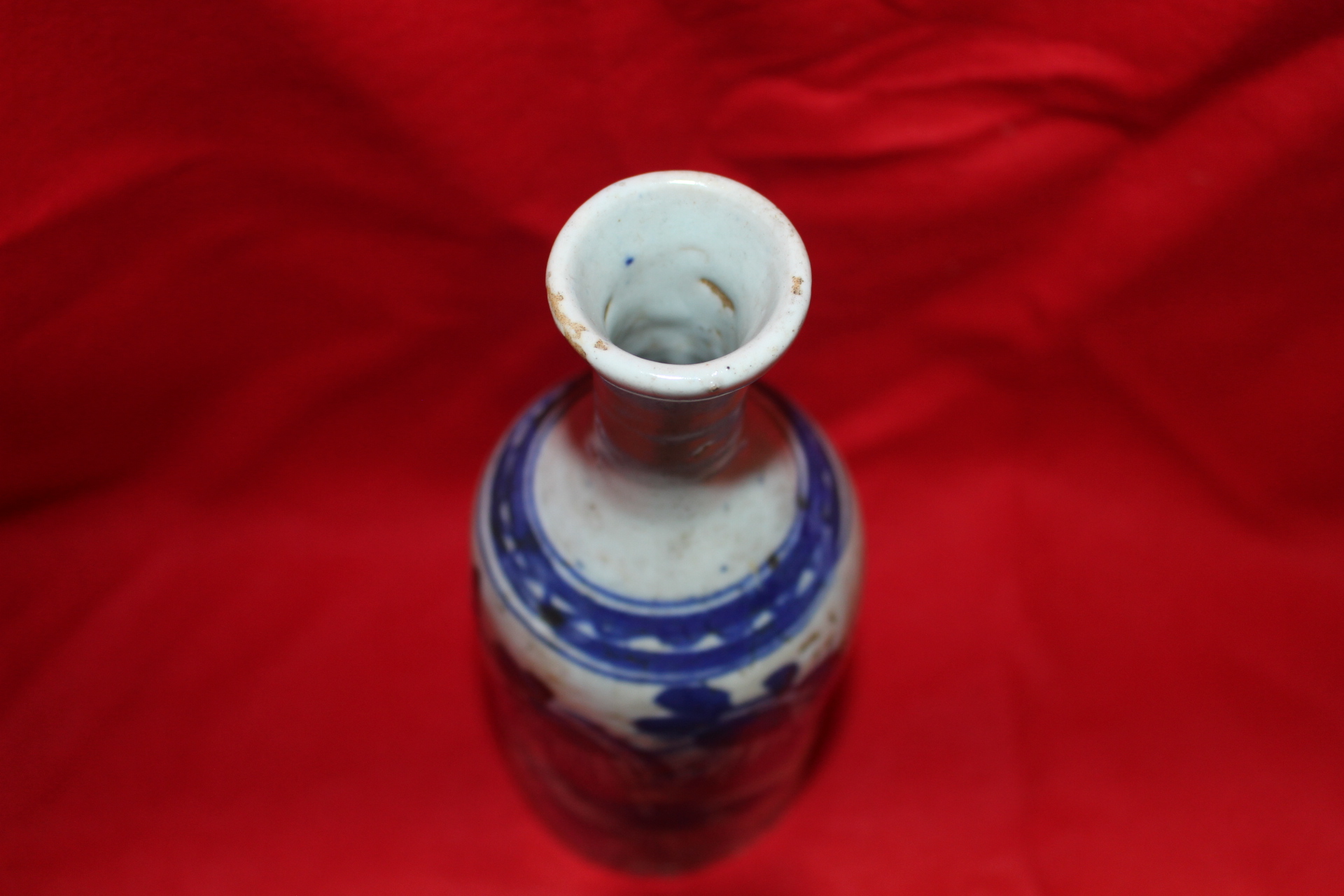 100년이상된 청화백자 화문 주병