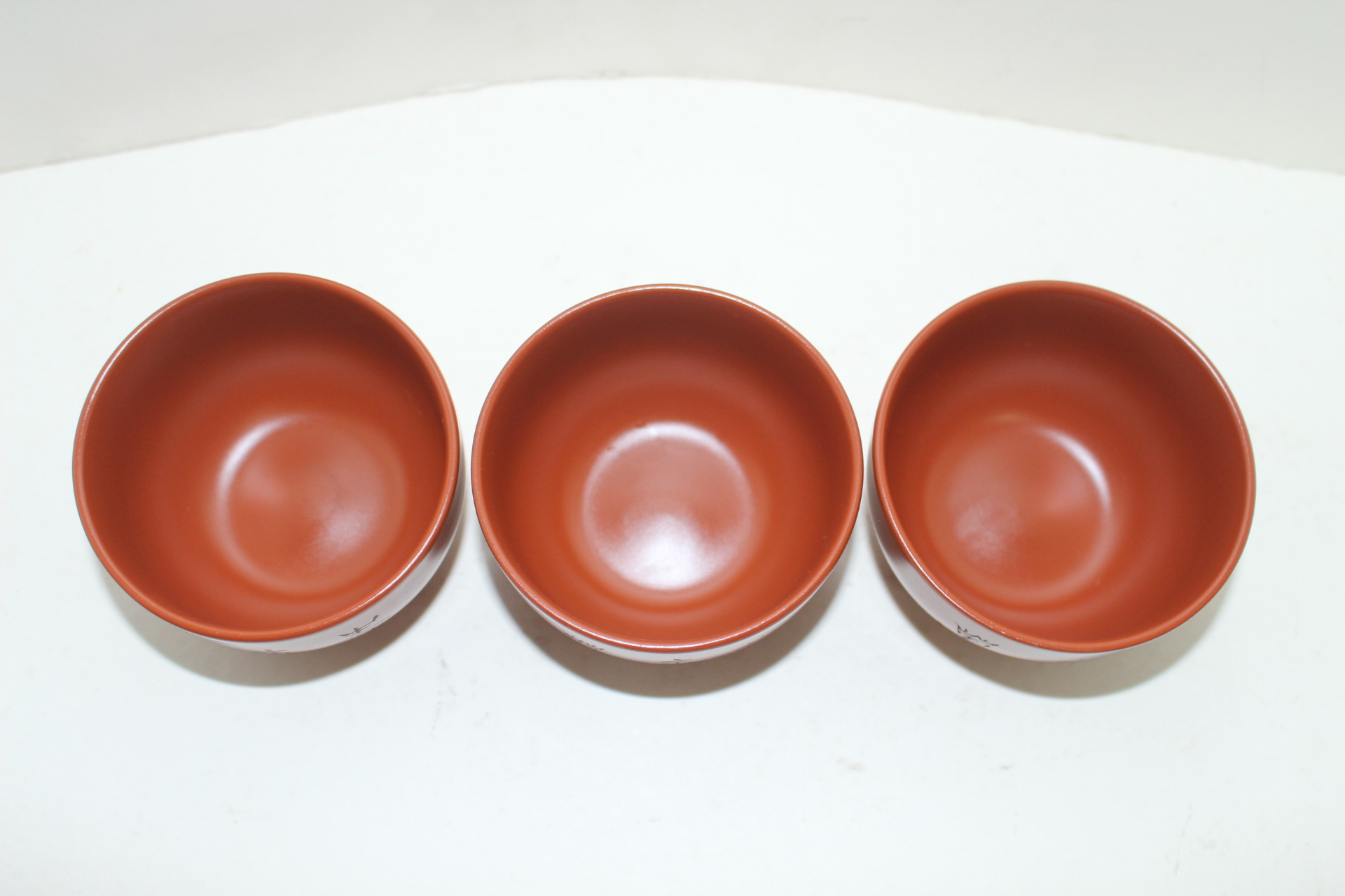 쇠소리가 나는 아주강한 자사도자기 문자문 잔 3점