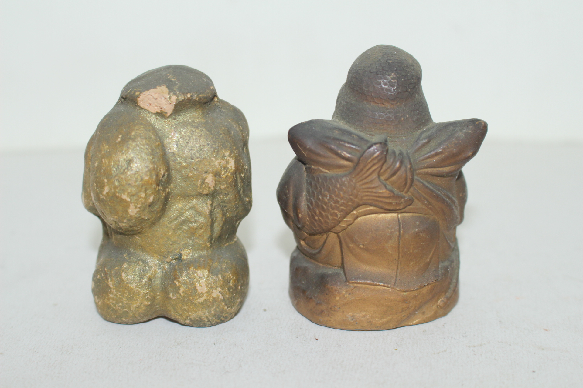 토기재질의 도자기로된 복신과 청동으로된 복신