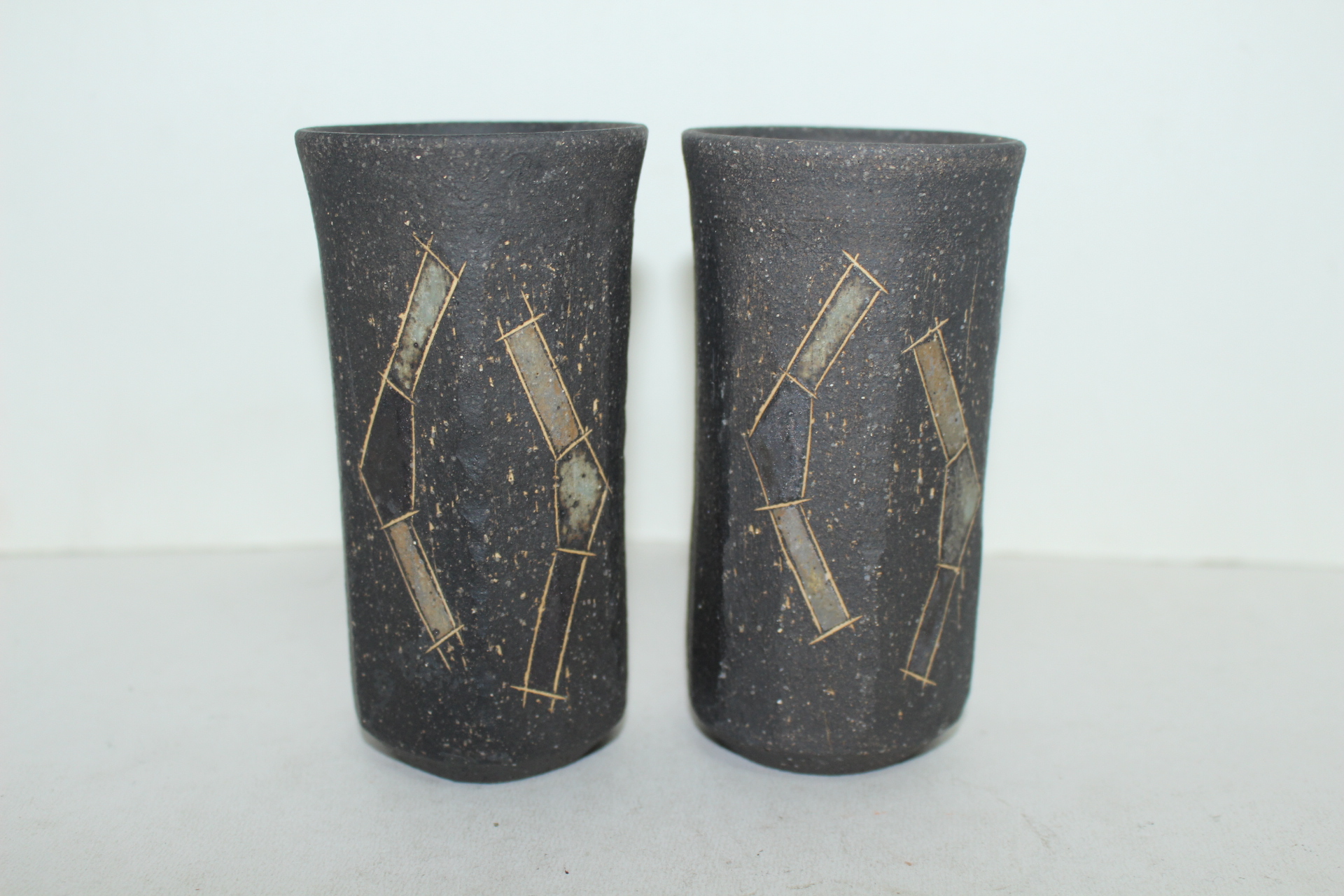 시가라끼청자 금채추상문 잔 2점