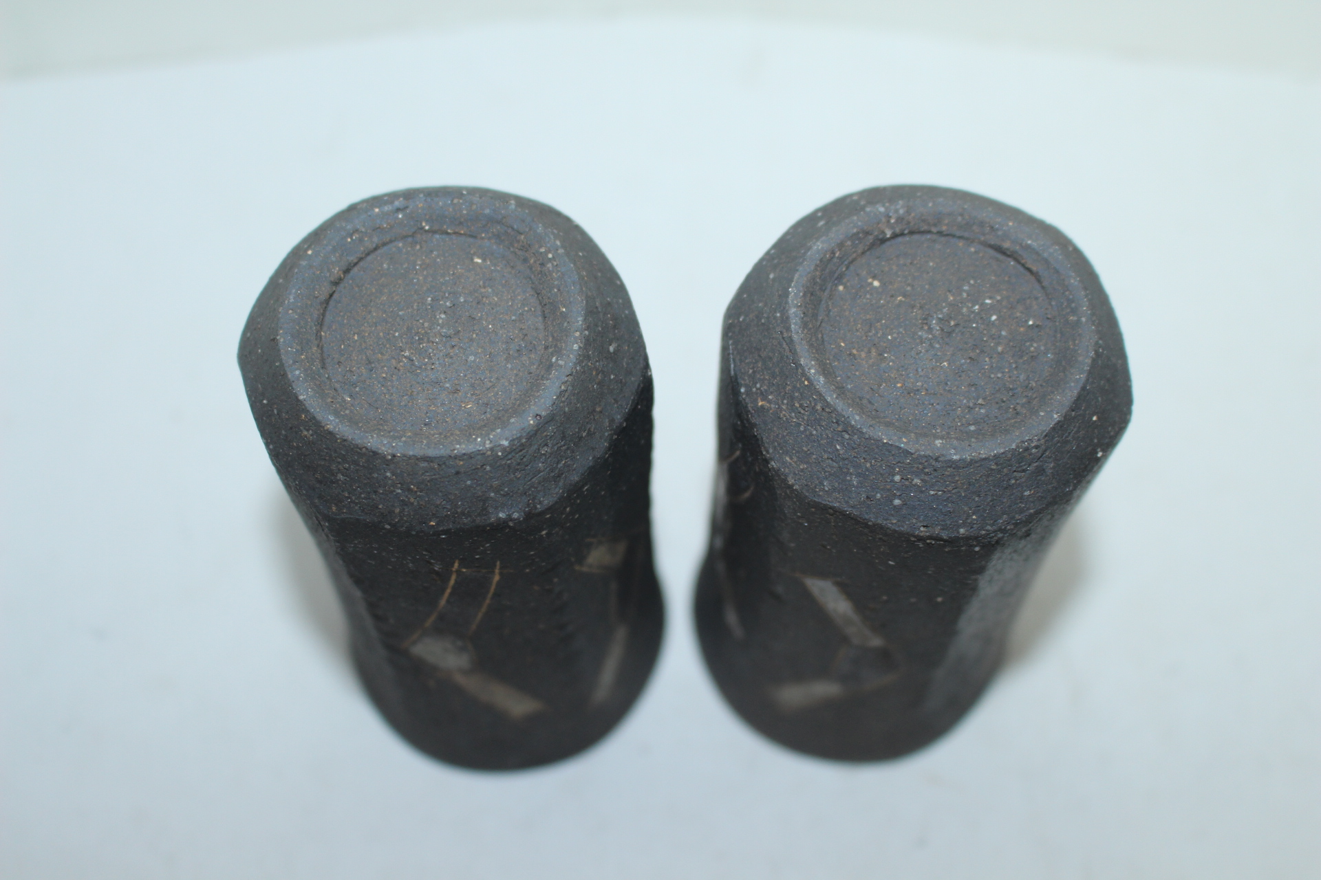 시가라끼청자 금채추상문 잔 2점