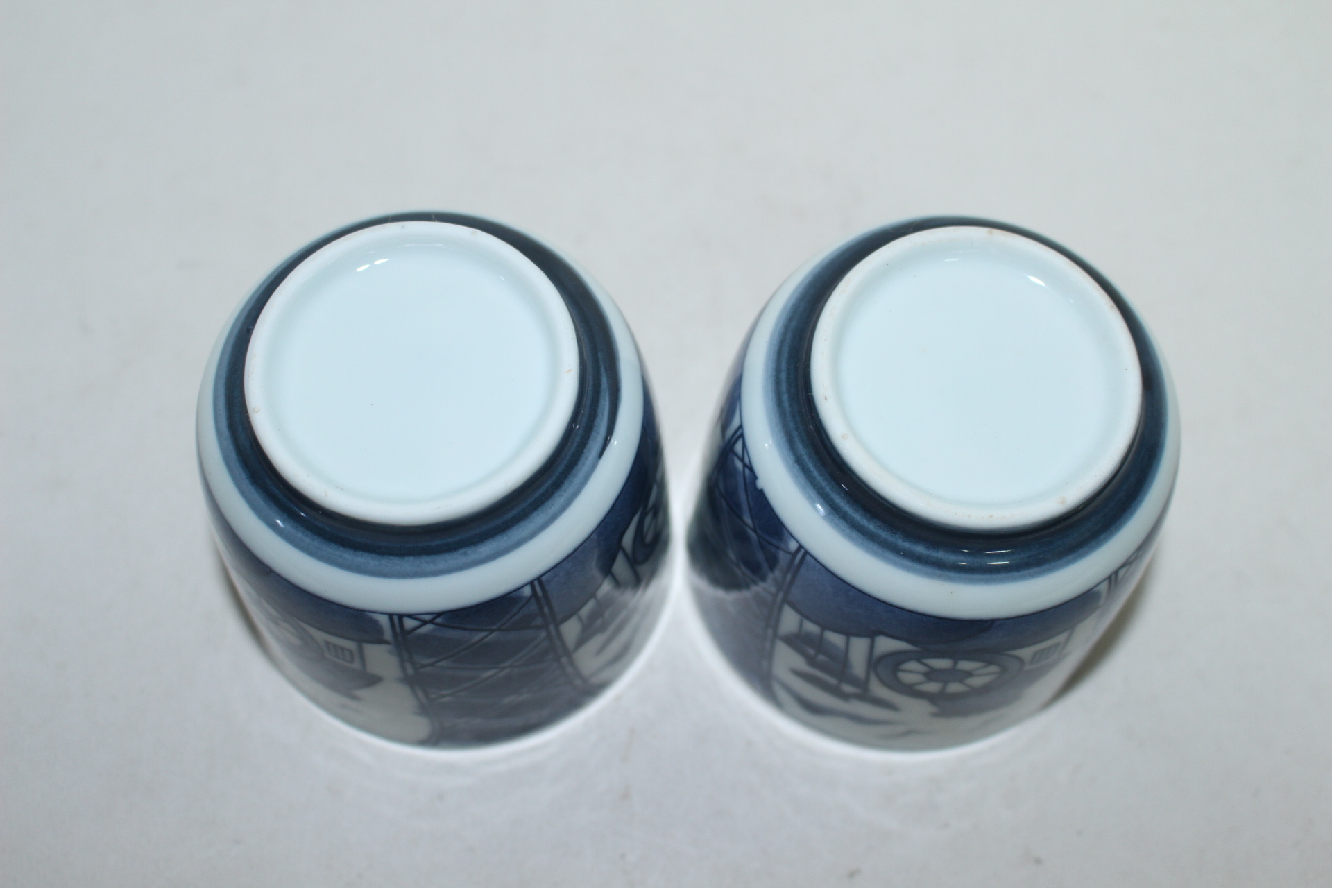 청화백자 물레방아간그림이 있는 잔 2점