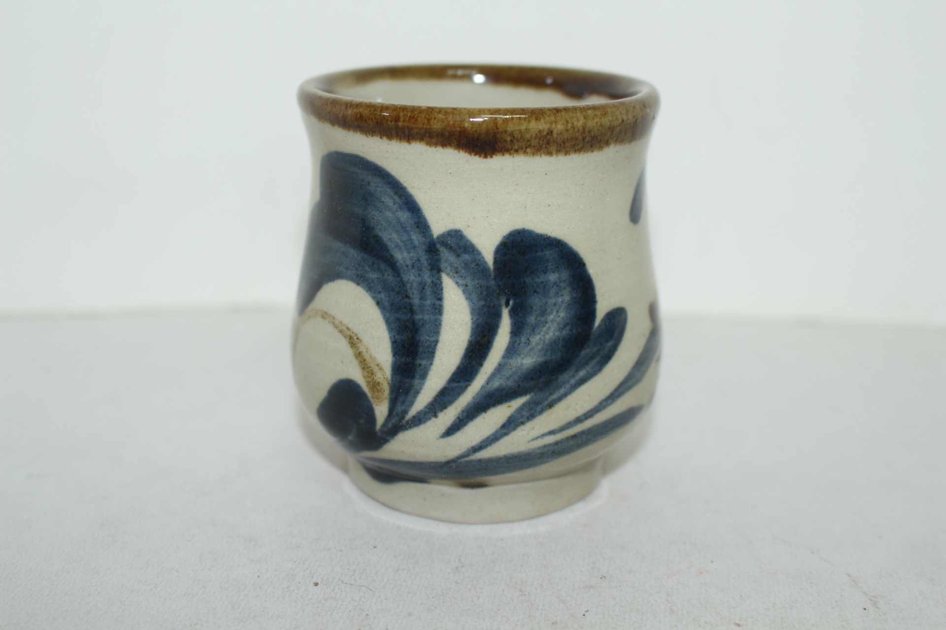 청자 철화화문 잔