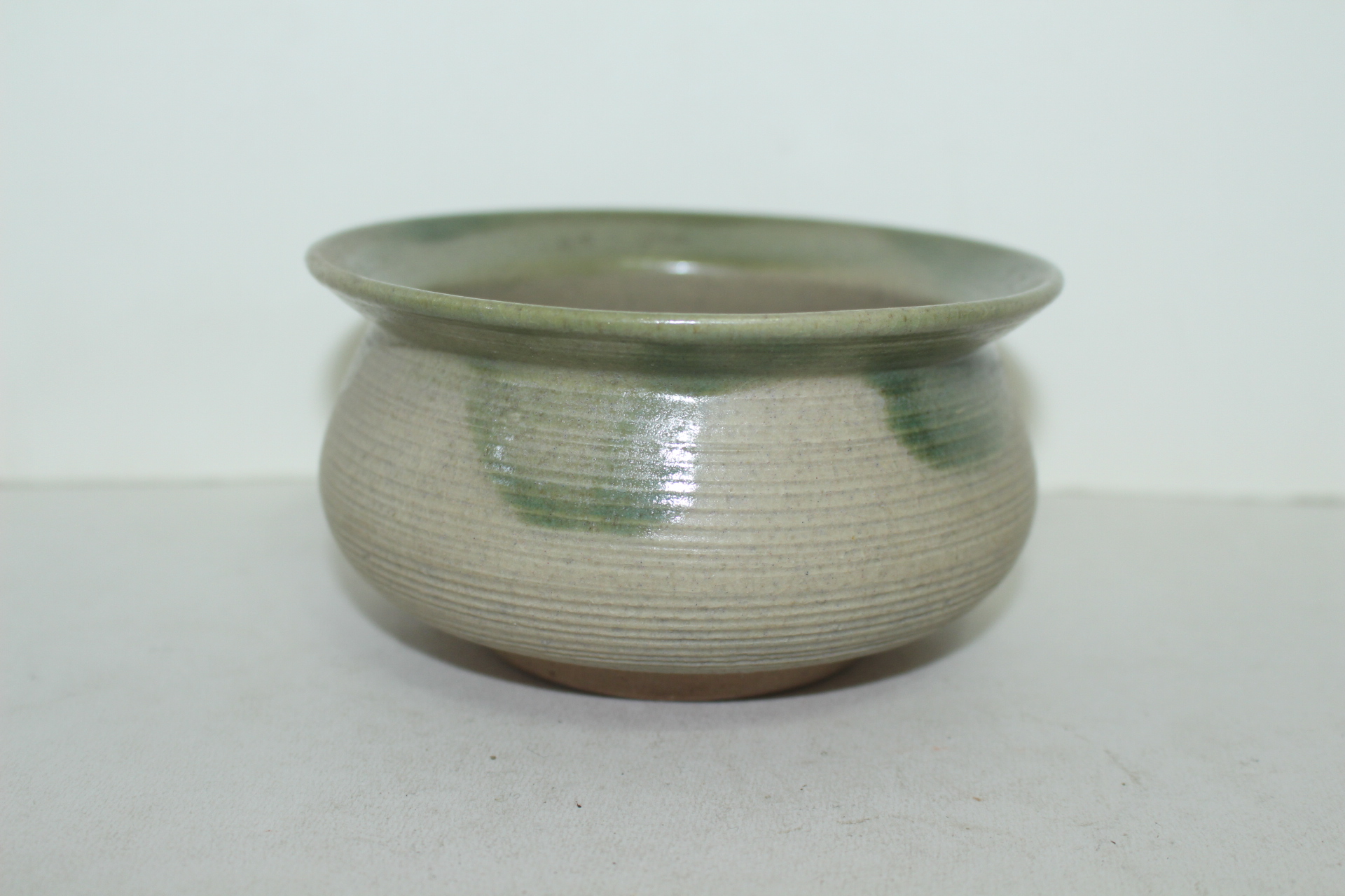 청자 청유흘림 퇴수기