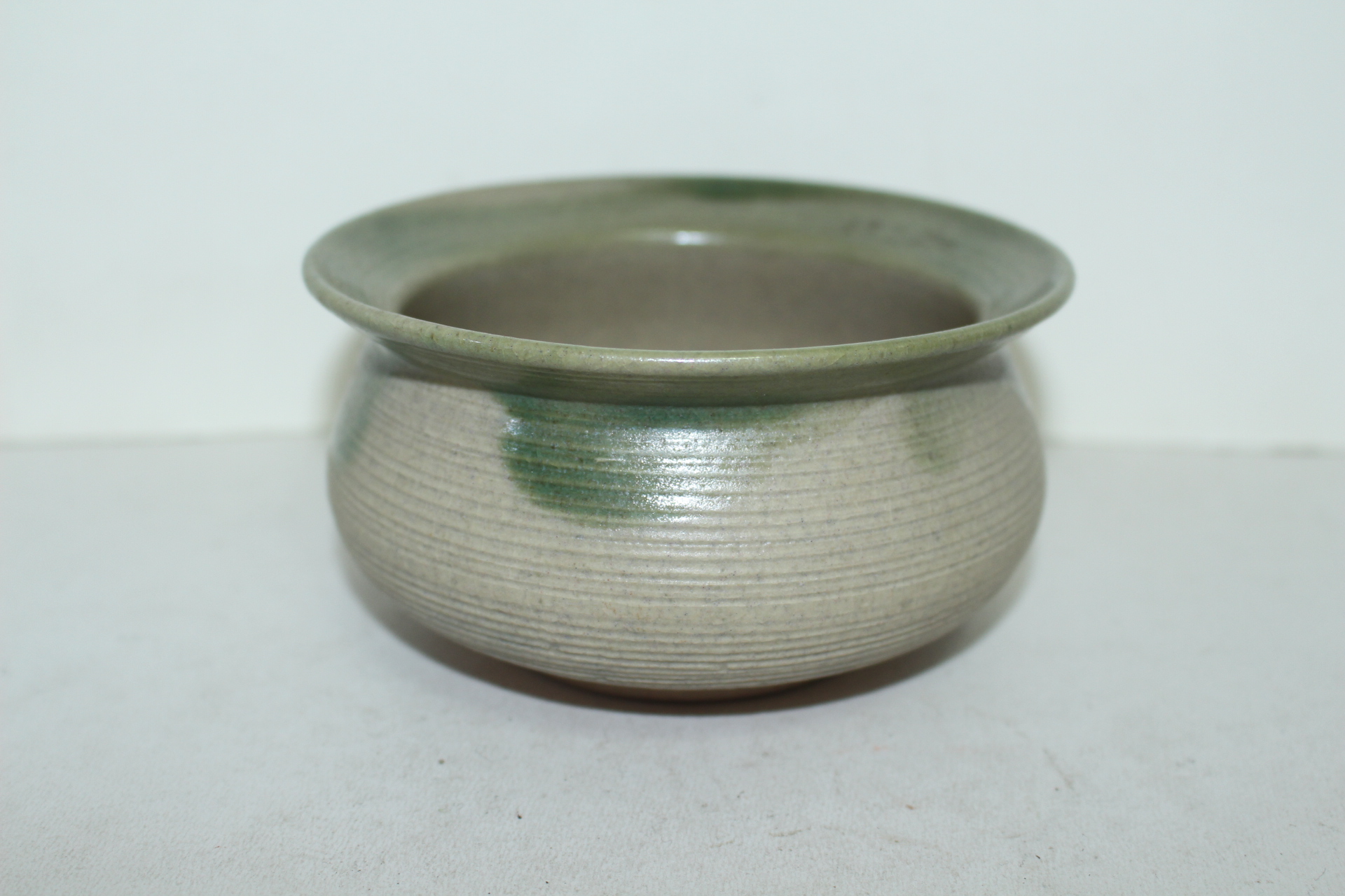 청자 청유흘림 퇴수기