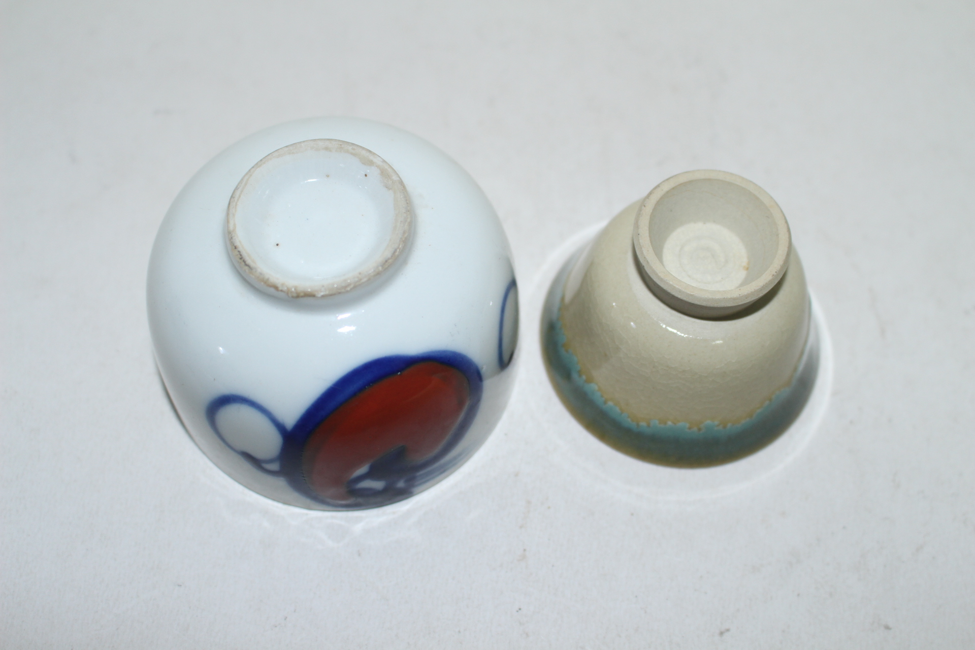 연대가좋은 청화백자 달마문 잔,청자유약흘림이 좋은 잔